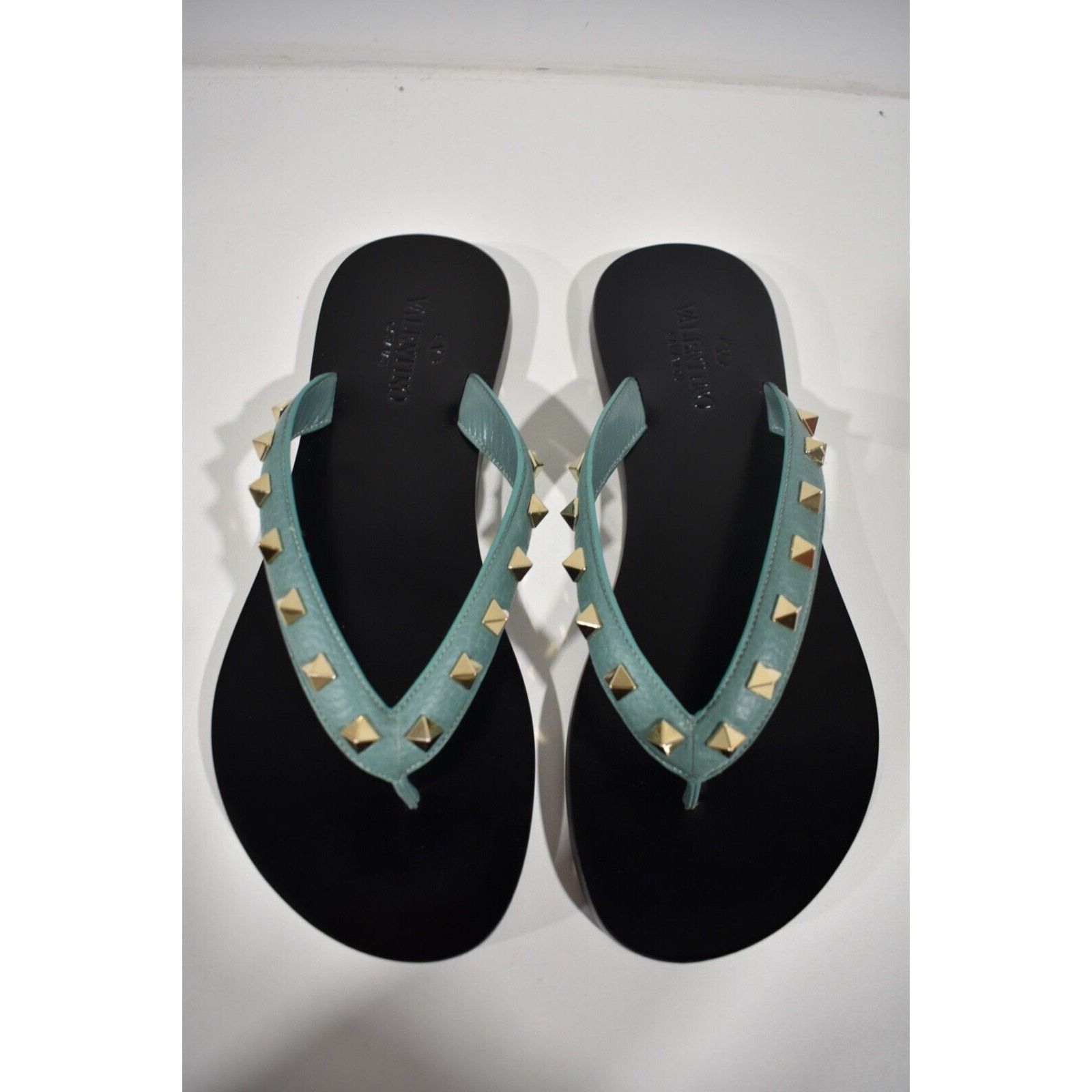 Valentino Valentino Rockstud Green Stud Black Leather Thong Sandal Size US 7.5 / IT 37.5 - 6 Thumbnail
