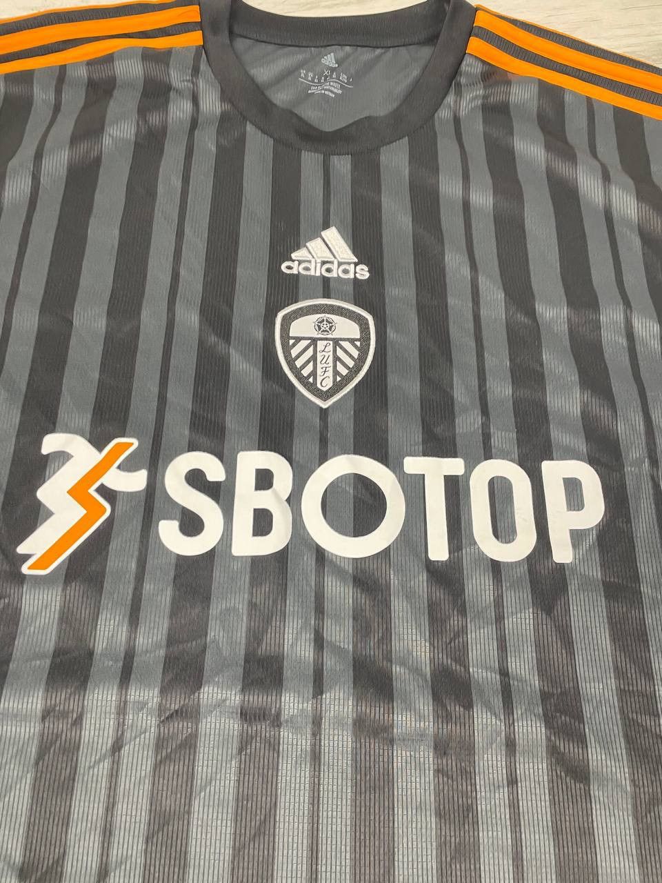 Adidas adidas Leeds United 2022 2023 Third Shirt Soccer Jersey Size US XL / EU 56 / 4 - 7 Thumbnail