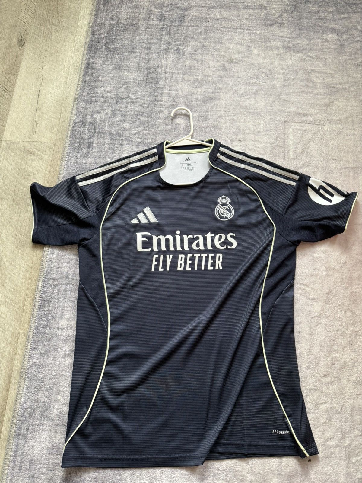 Adidas 2025/26 Real Madrid Away Jersey Size US L / EU 52-54 / 3 - 1 Thumbnail