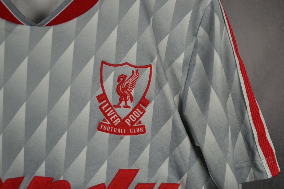 Vintage Liverpool 1991 Away Football Shirt Retro Soccer Jersey Size US S / EU 44-46 / 1 - 5 Thumbnail
