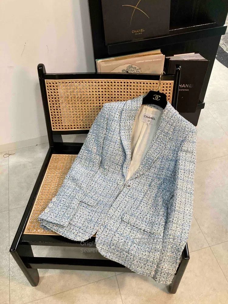 Chanel Chanel Cruise series blue and white glitter jacket Size XS / US 0-2 / IT 36-38 - 1 Thumbnail