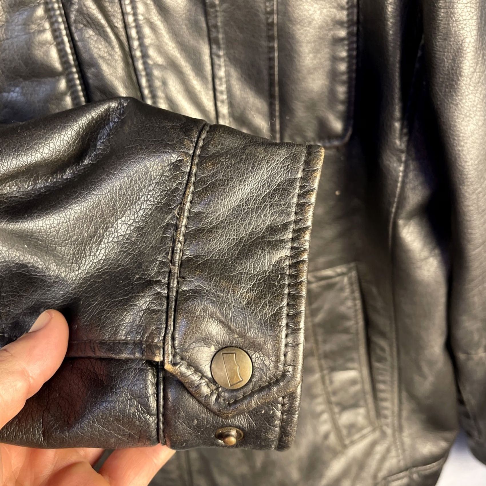 Vintage VINTAGE Levis Bomber Jacket Mens 2XL Brown Sherpa Lined Trucker Aviator Faux Leather Size US XXL / EU 58 / 5 - 4 Thumbnail