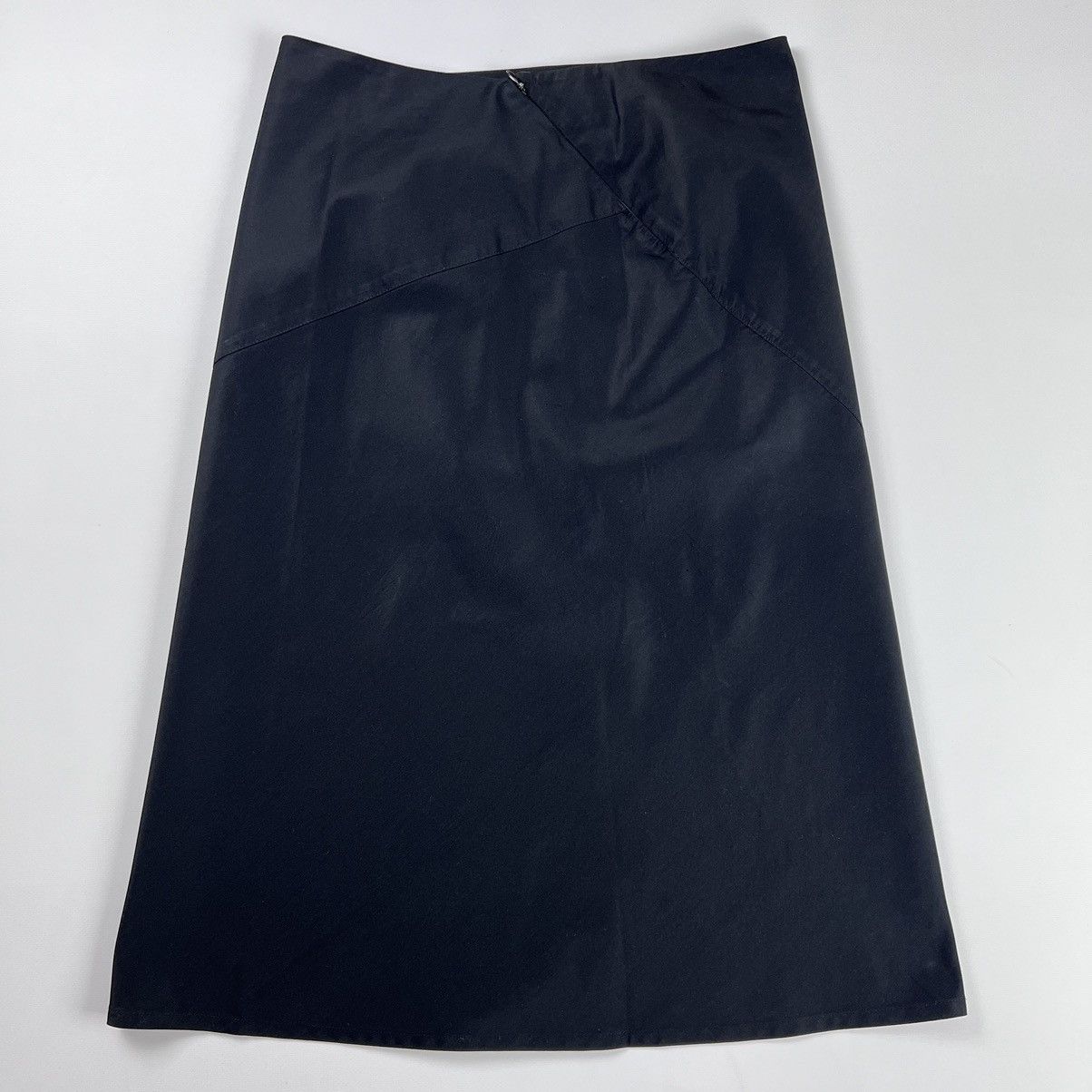 Gucci Vintage Gucci Silk Skirt by Tom Ford 1999 Size 27" / US 4 / IT 40 - 2 Thumbnail