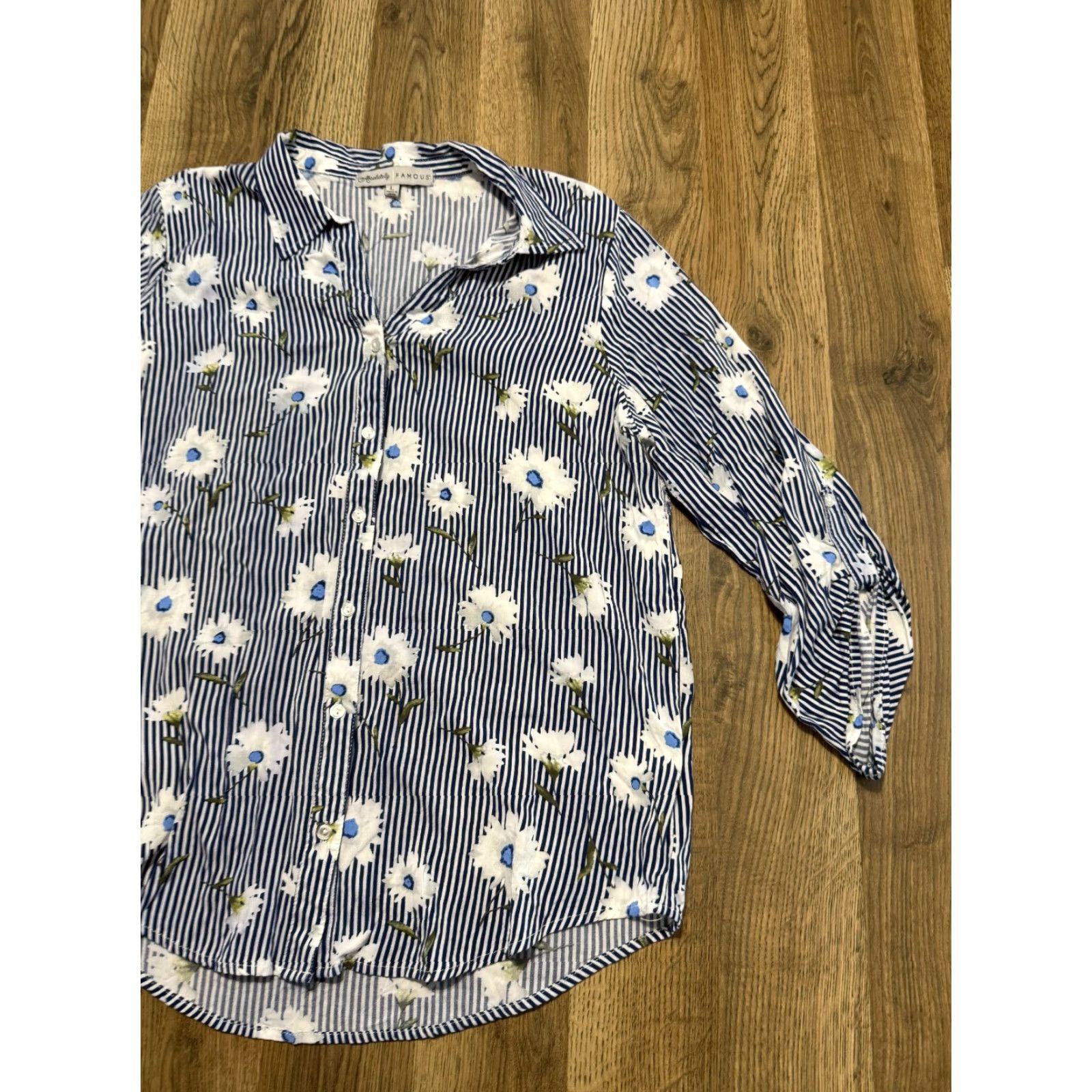 Vintage Absolutely Famous Blouse Shirt Womens Large Blue White Floral Button-Up Size L / US 10 / IT 46 - 3 Thumbnail