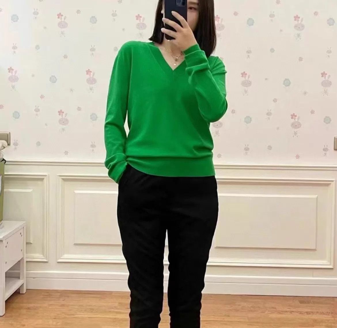 Bottega Veneta BV Green V-neck Knit Cardigan XS Size XS / US 0-2 / IT 36-38 - 9 Thumbnail