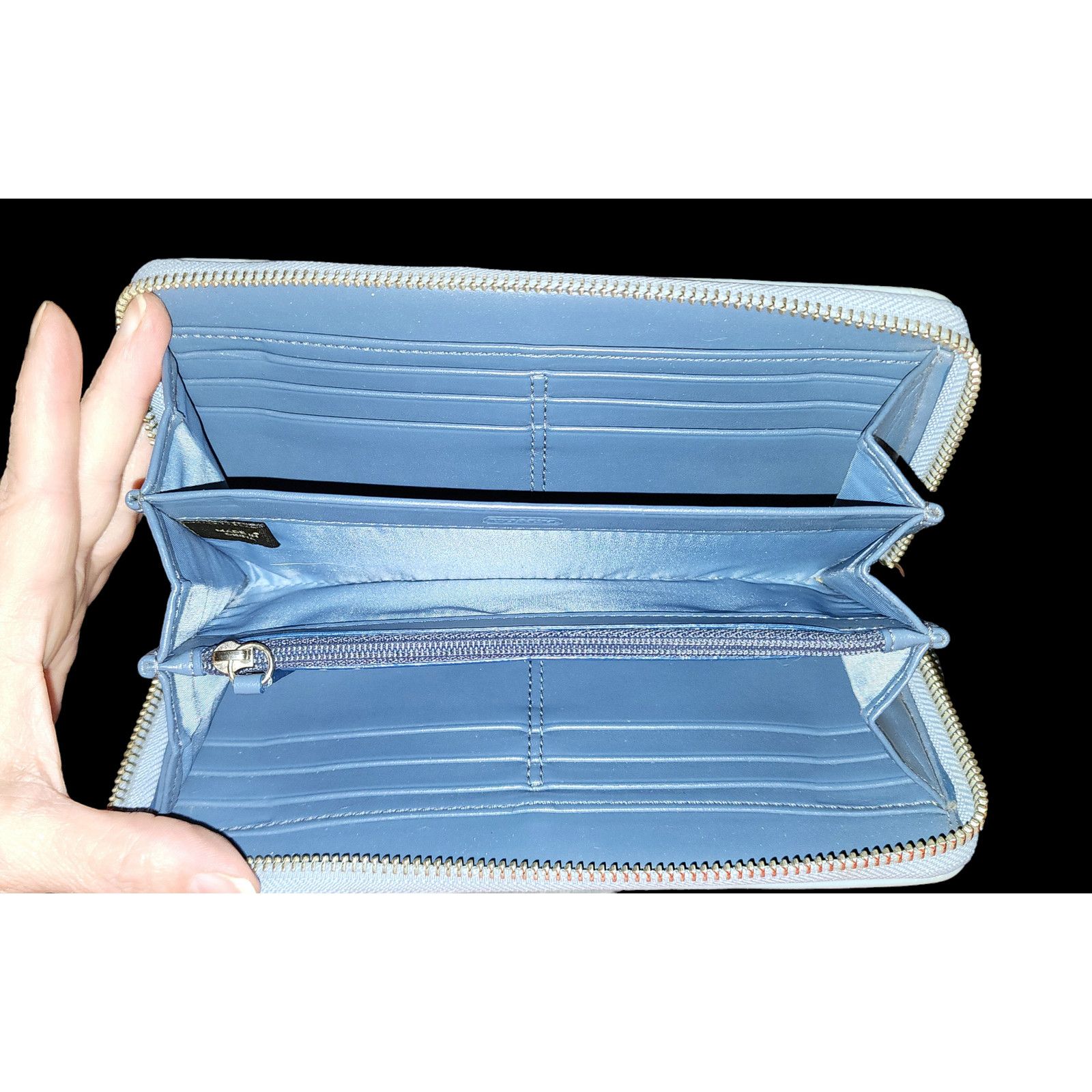 Coach Coach jacquard, patent leather, zip style clutch wallet Size ONE SIZE - 4 Thumbnail
