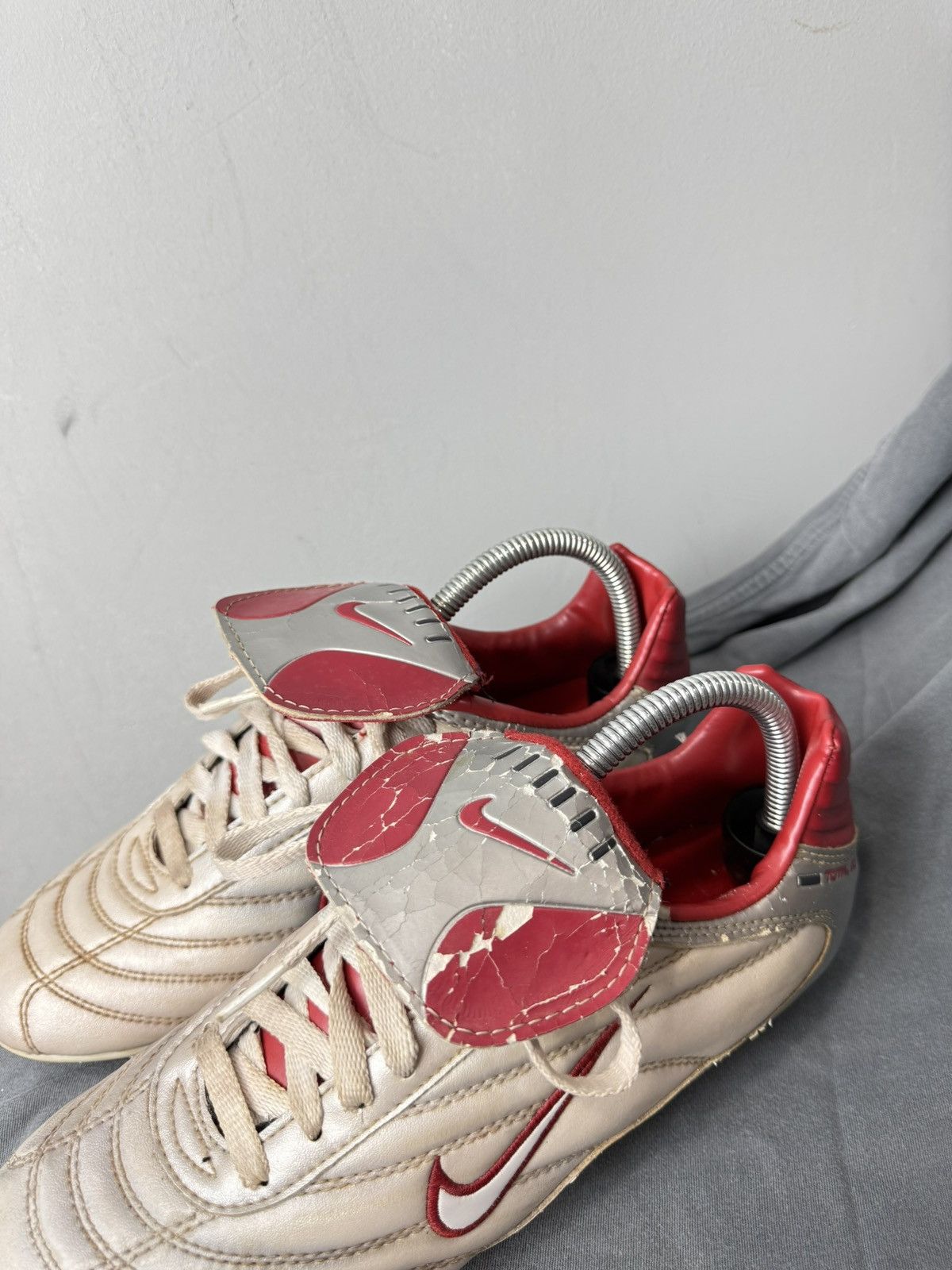 Nike 💥Rare! Vintage Nike Total 90 Soccer Boots Sneakers Size US 6 / EU 39 - 4 Thumbnail