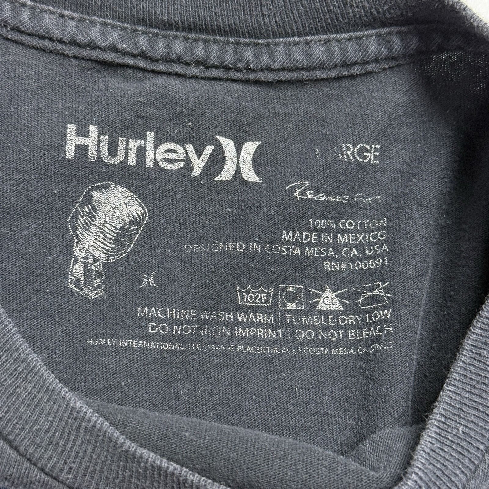 Hurley Hurley T Shirt Mens Large 21.5x27.5 Surf Skate Y2K Style Size US L / EU 52-54 / 3 - 8 Thumbnail