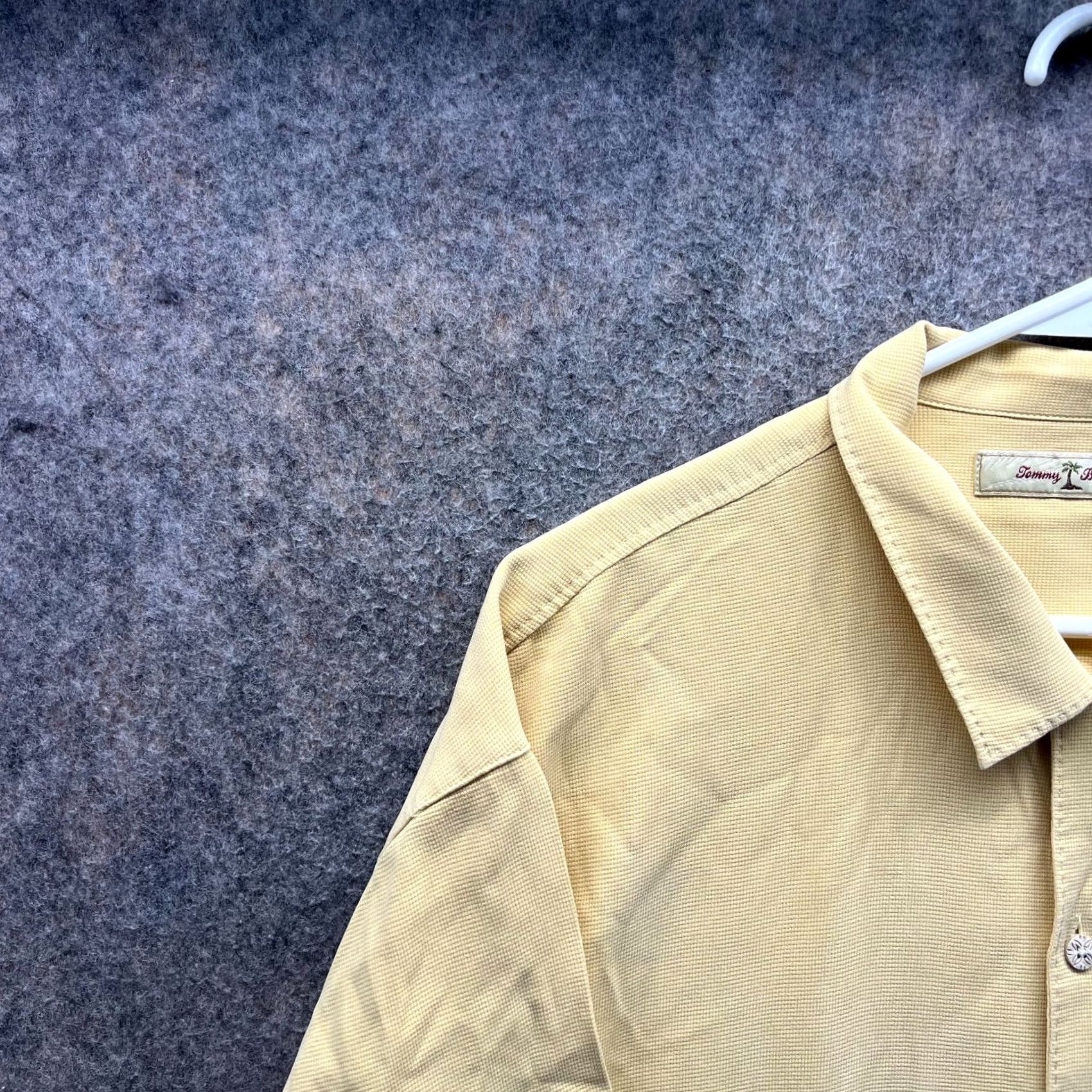 Tommy Bahama Tommy Bahama Shirt Men XL Yellow Button-Down Silk Solid Hawaiian Dress Button-Up Clubwear Casual Formal 46 Chest XL Size US XL / EU 56 / 4 - 5 Thumbnail