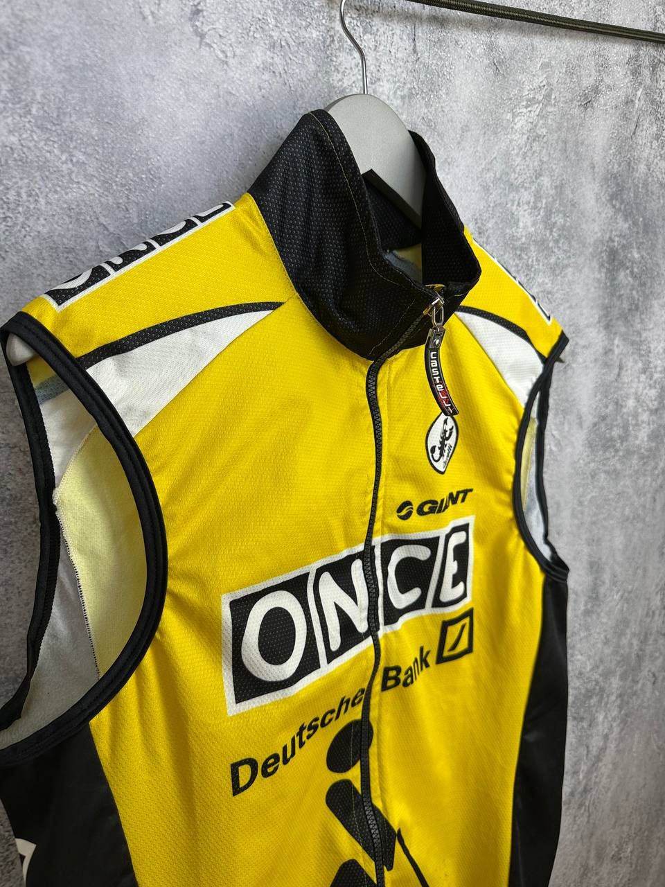 Vintage Vintage Castelli ONCE Deutsche Bank Cycling Vest Size US L / EU 52-54 / 3 - 3 Thumbnail