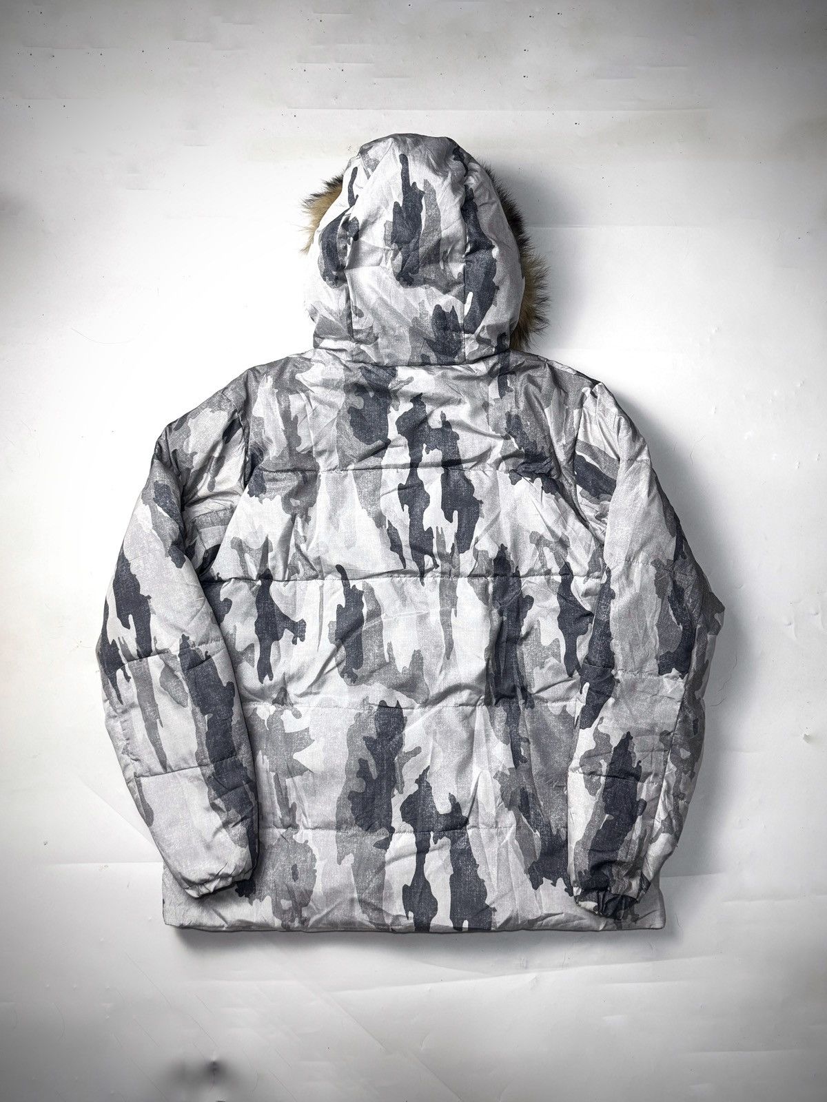 GOSTAR DE FUGA FAUX FUR GOSTAR DE FUGA DOWN JACKET LGB IFSIX STYLED Size US L / EU 52-54 / 3 - 2 Thumbnail