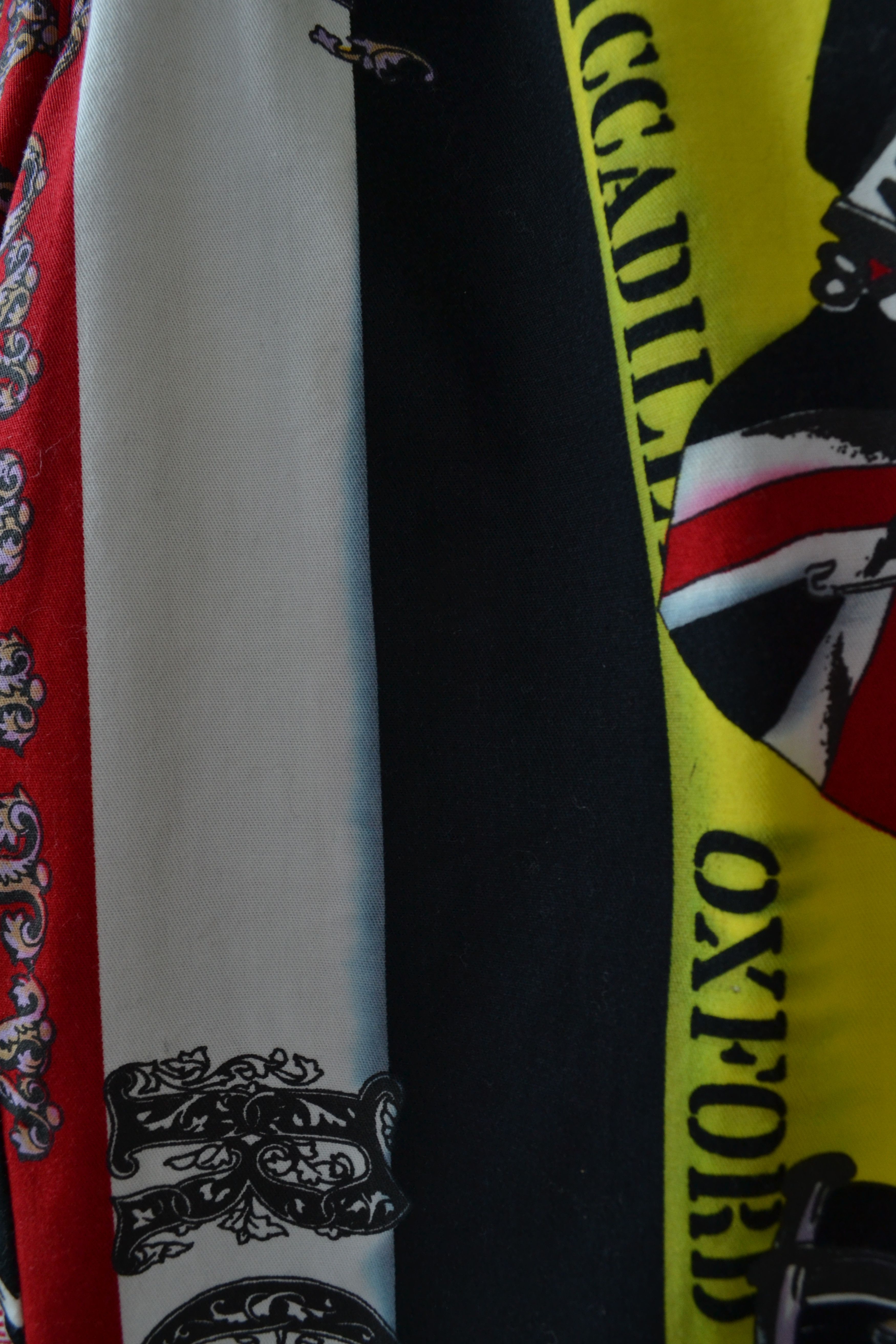 Versace Jeans Couture VERSACE Pants Printed Trousers Rock Beatles 90s Vintage Size 28" / US 6 / IT 42 - 15 Thumbnail