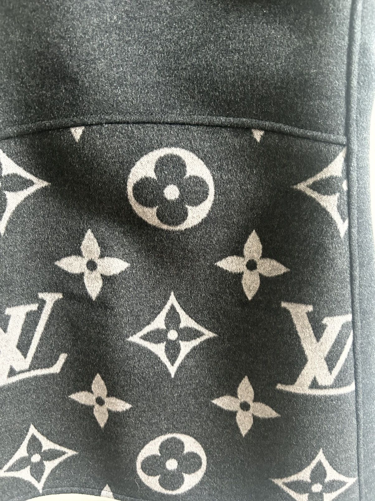 Louis Vuitton Louis Vuitton Wool A-Line Dress Size: 34 Size XS / US 0-2 / IT 36-38 - 3 Thumbnail