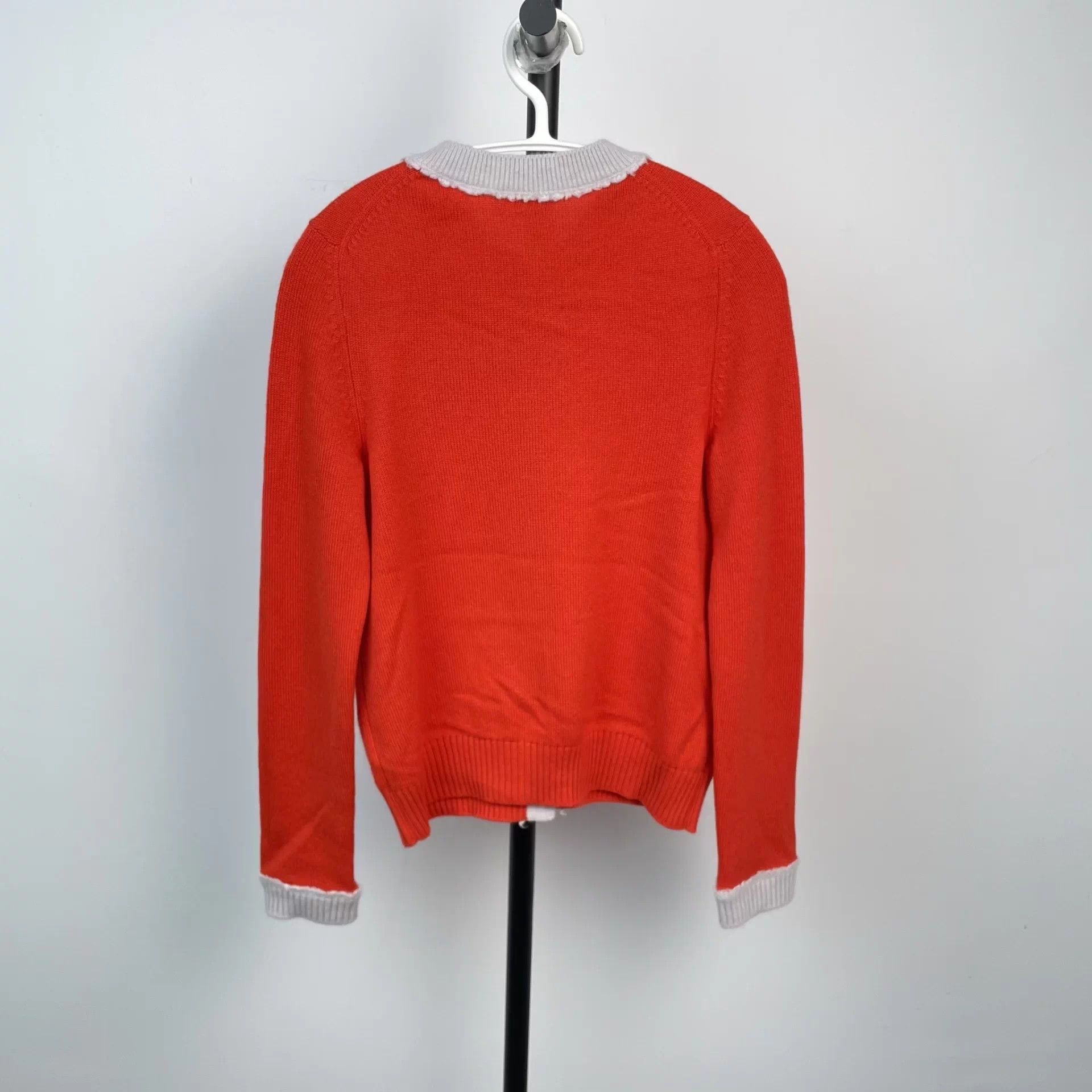 Chanel Chanel Red & White Cardigan 34 (Missing One Button) Size XS / US 0-2 / IT 36-38 - 2 Thumbnail