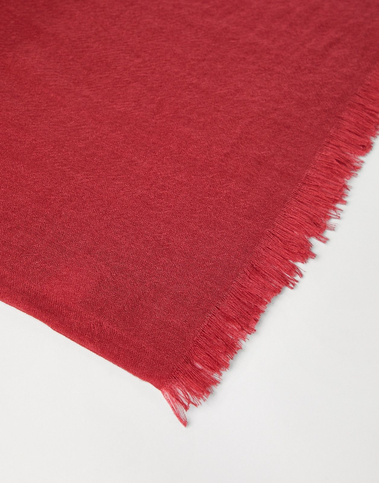 Brunello Cucinelli o1la1rc1a0326 Size: OS / Scarf in Red Size ONE SIZE - 2 Thumbnail