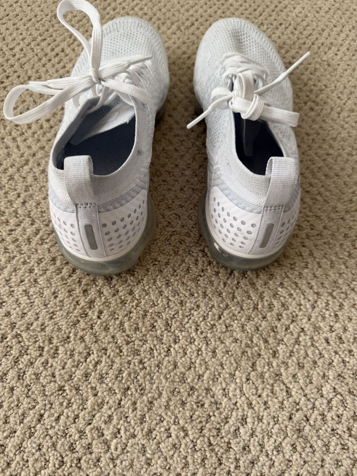 Nike 🔥❤️🔥❤️ RARE NIKE VAPORMAX MAX TRIPLE WHITE Size US 10.5 / EU 43-44 - 3 Thumbnail