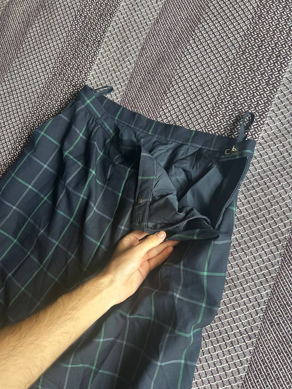 Burberry × Vintage Burberrys Vintage Monogram Midi Skirt Women’s Luxury Item Size 27" / US 4 / IT 40 - 7 Thumbnail