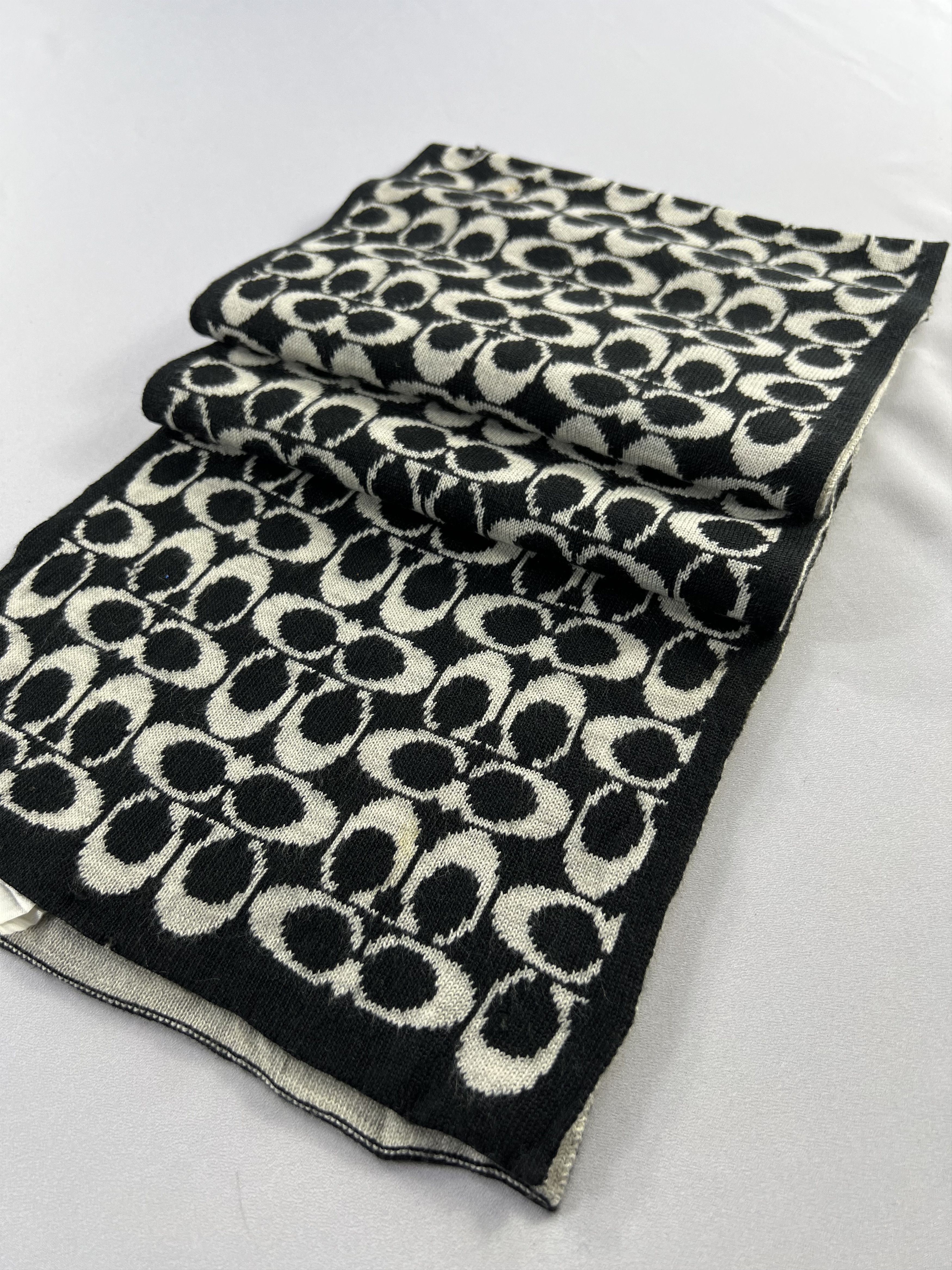Coach Coach Monogram Distressed Scarf / Muffler / Neckwear P1061 Size ONE SIZE - 2 Thumbnail