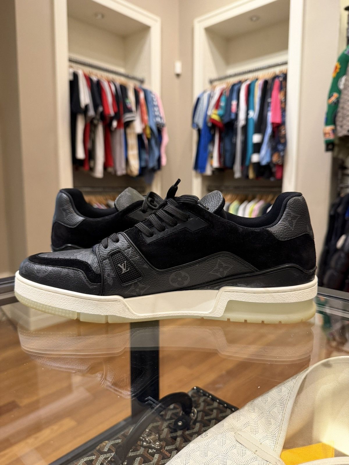 Louis Vuitton Louis Vuitton Monogram Trainer - Black Size US 6.5 / EU 39-40 - 4 Thumbnail