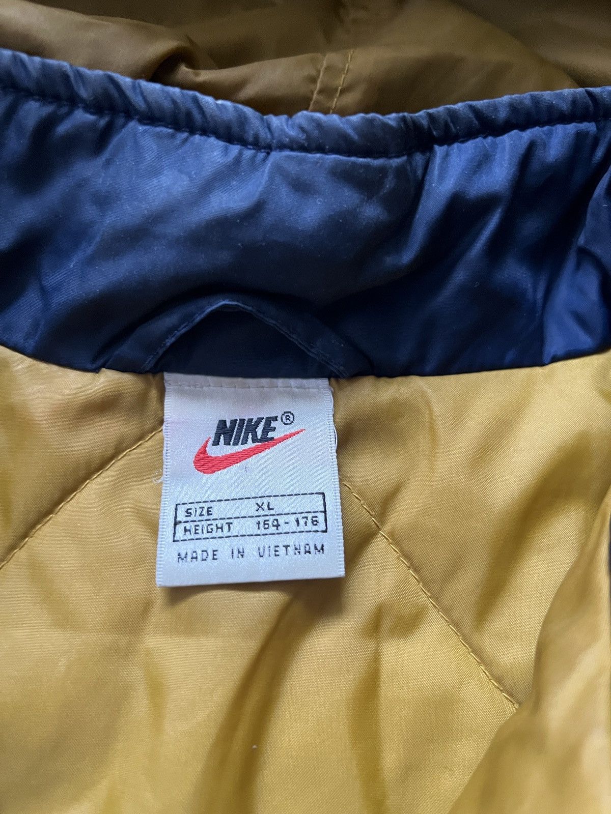Nike Nike Vintage Jacket Big Logo Cental Swoosh Streetwear Size US XL / EU 56 / 4 - 8 Thumbnail