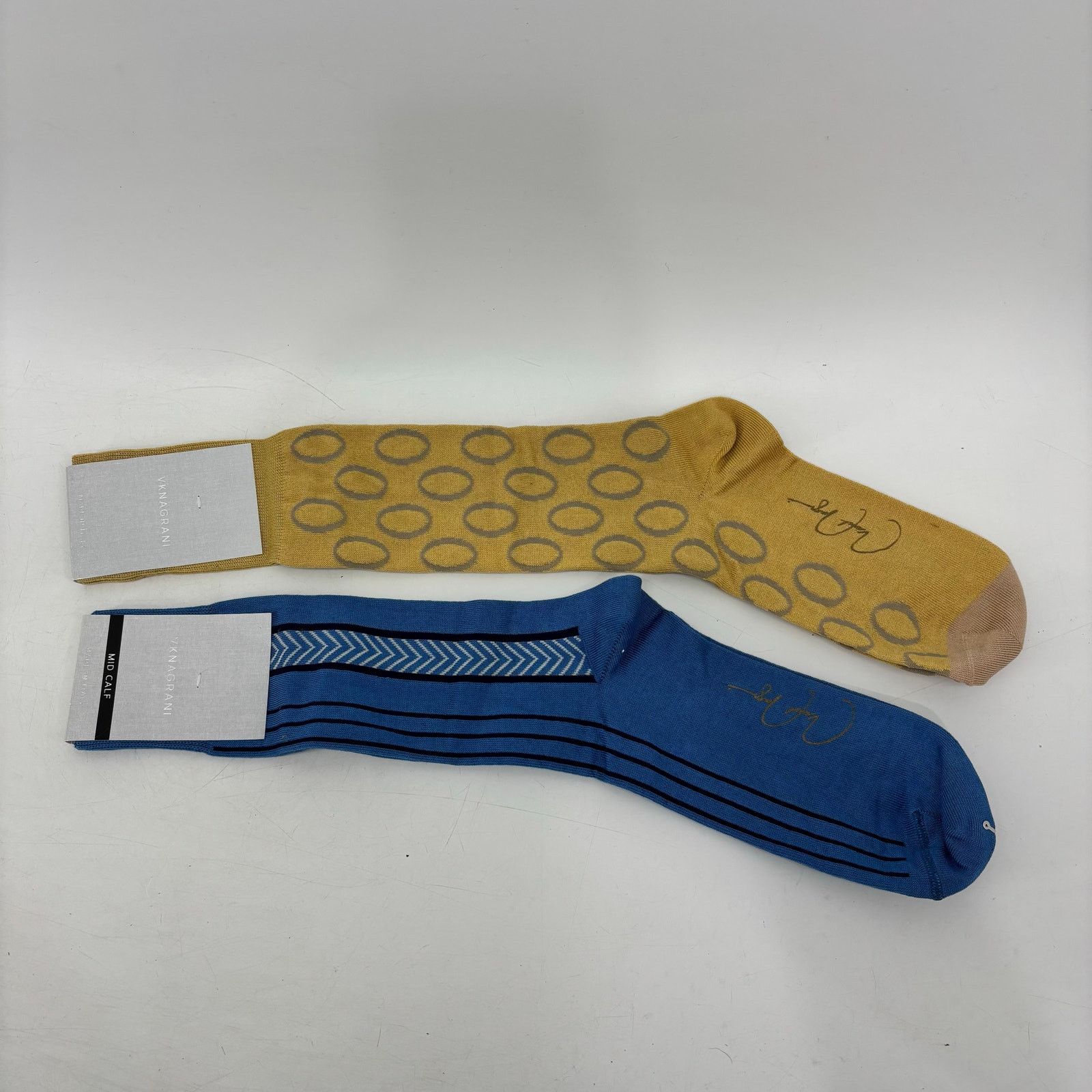 Other Vknagrani Men's Dress Socks Yellow Circles Blue Arrows OS Size ONE SIZE - 1 Thumbnail