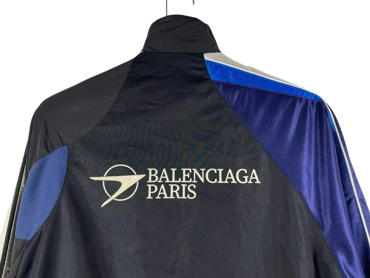 Balenciaga Balenciaga FW21 Oversized Silk Patch Jacket Size US S / EU 44-46 / 1 - 6 Thumbnail
