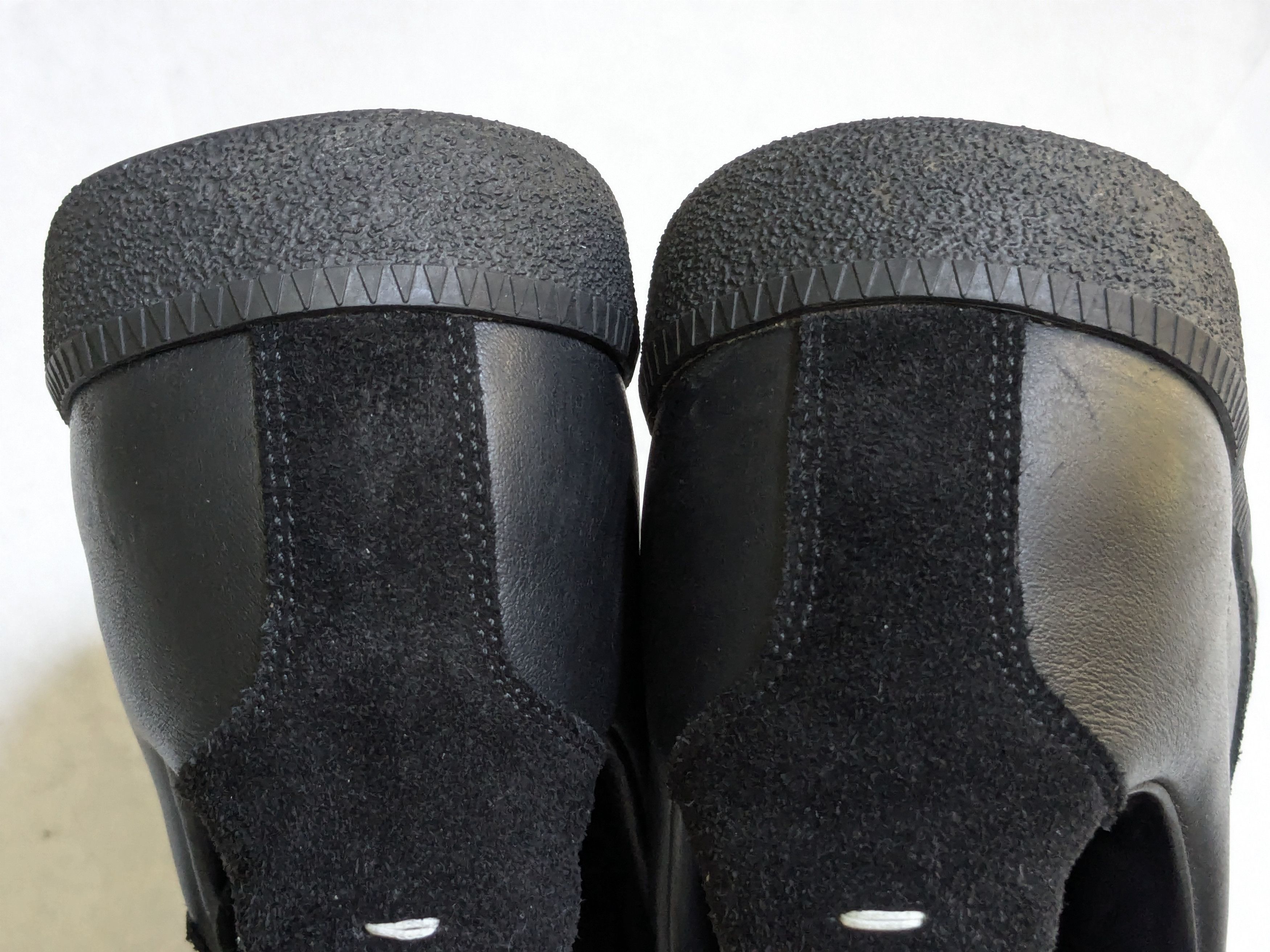 Maison Margiela Maison Margiela Replica GAT Black 11 44 Low Tops Size US 11 / EU 44 - 16 Thumbnail