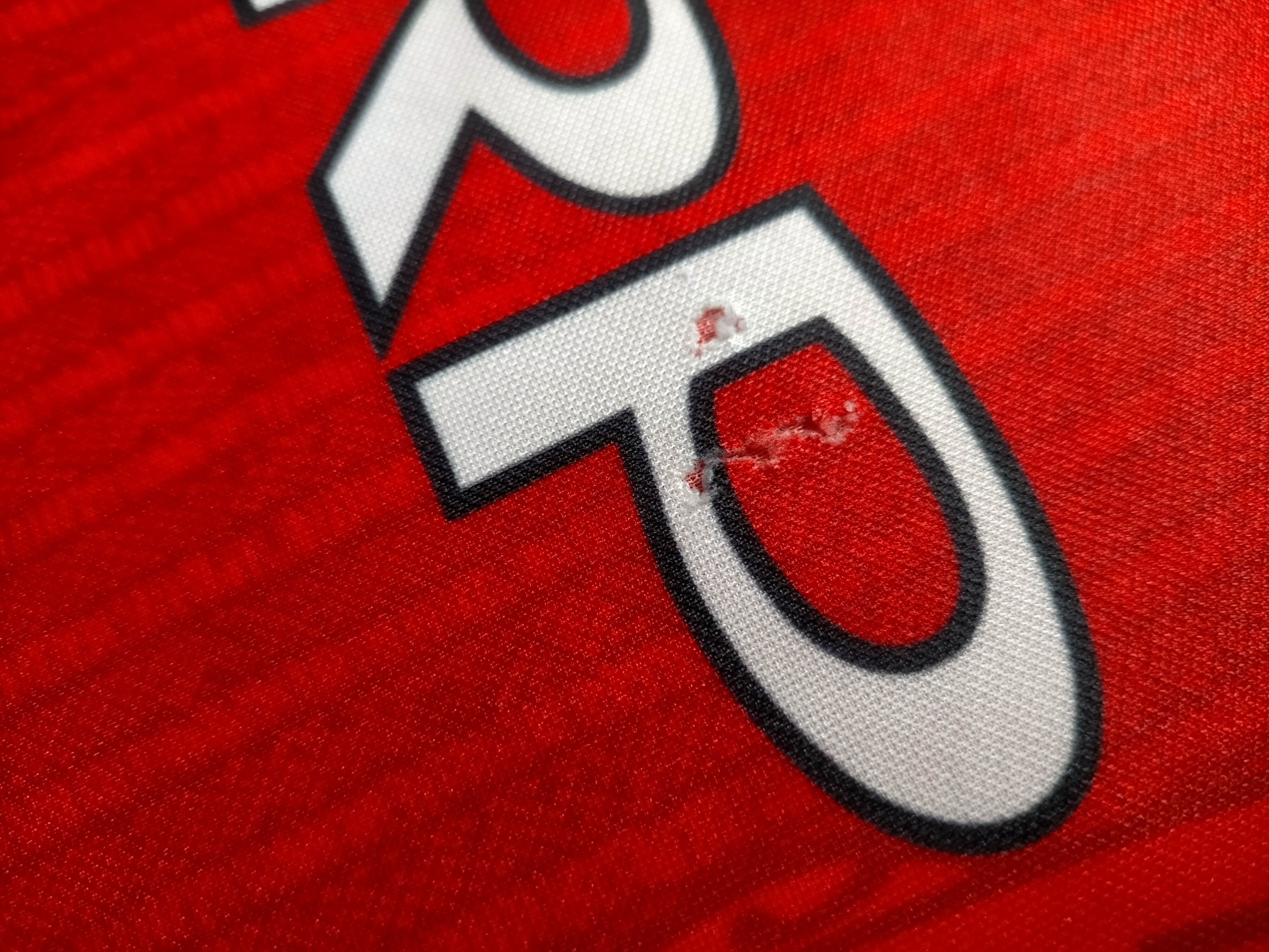 Umbro Vintage 1996-98 Manchester united Long sleeve Jersey Size US L / EU 52-54 / 3 - 10 Thumbnail