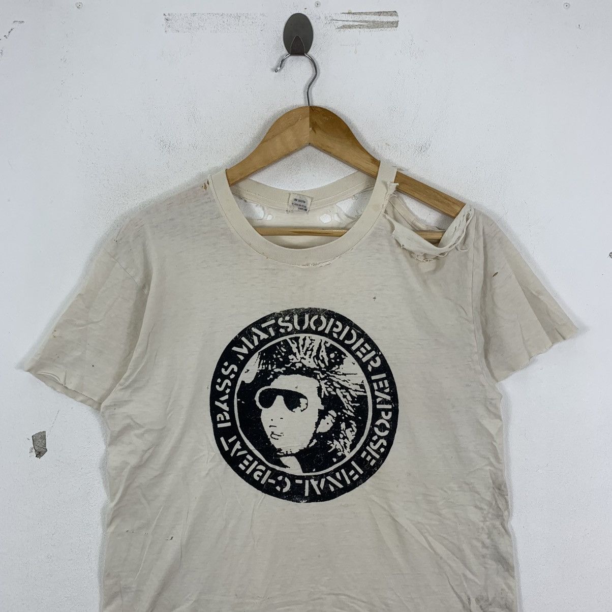 Levi's Vintage LEVIS MATSUORDER Expose Final C-Beat Bass Tshirt Size US L / EU 52-54 / 3 - 3 Thumbnail