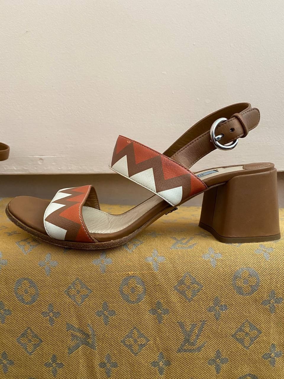 Prada RRP 690$ Prada Greca Slingback Block Heel Sandals Leather Size US 7.5 / IT 37.5 - 5 Thumbnail