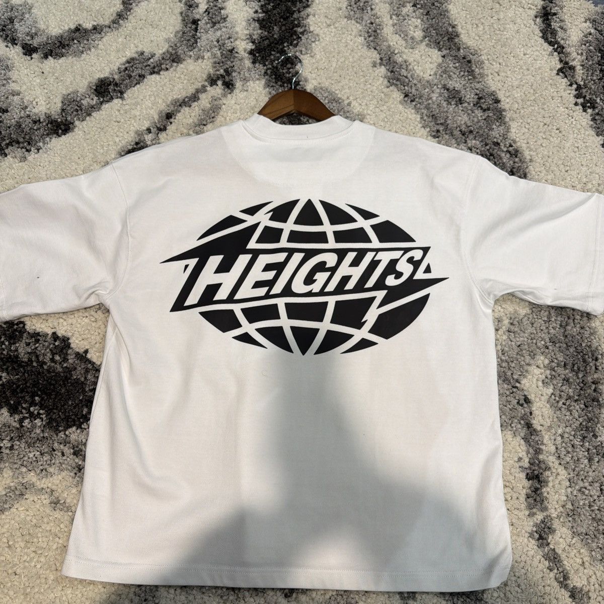 Cape Heights Heights District Graphic SHORT Sleeve Chasing New Heights Size US M / EU 48-50 / 2 - 6 Thumbnail