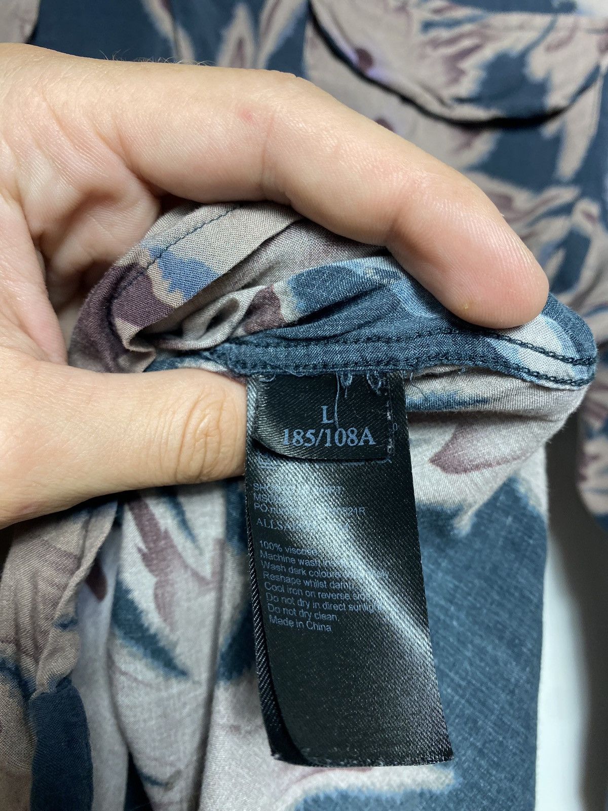 Allsaints Allsaints 100% Viscose Printed Shonto Ls Shirt Size US L / EU 52-54 / 3 - 11 Thumbnail