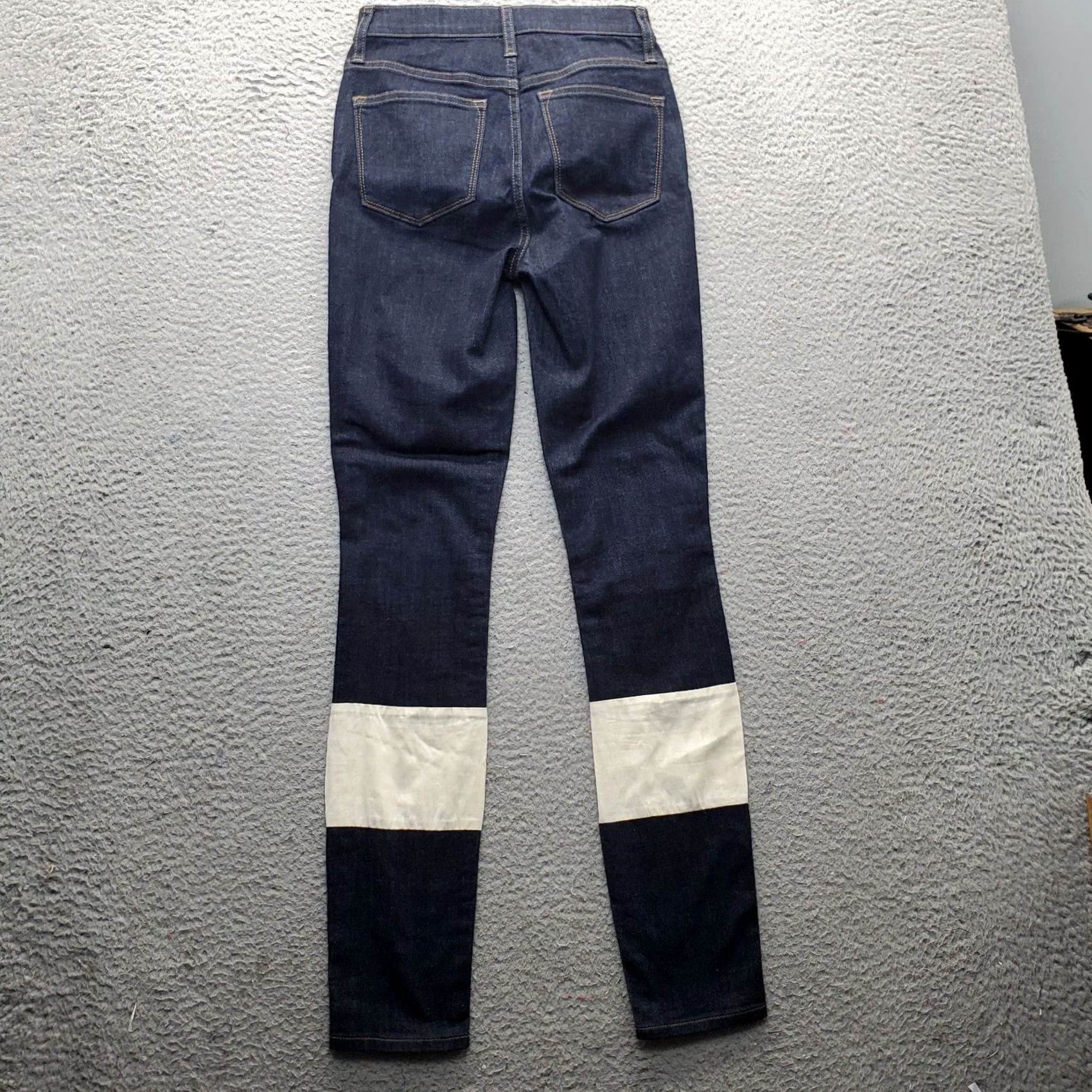 J.Crew J.CREW Skinny Jeans Womens 26 Blue Denim Slim Fit Dark Wash Five-Pocket Design Regular Size 26 Womens Metallic Button Detail Size 26" / US 2 / IT 38 - 2 Thumbnail