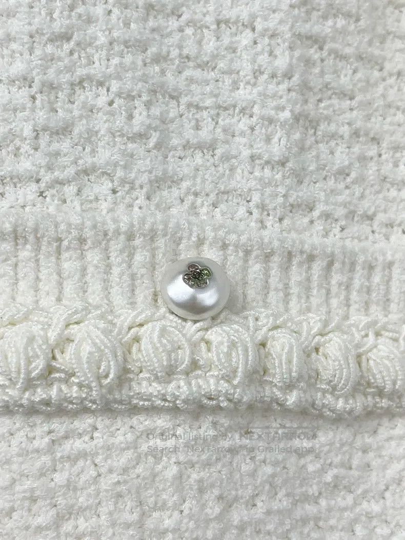 Chanel Chanel 25P popular white doll collar pearl diamond button Size S / US 4 / IT 40 - 3 Thumbnail