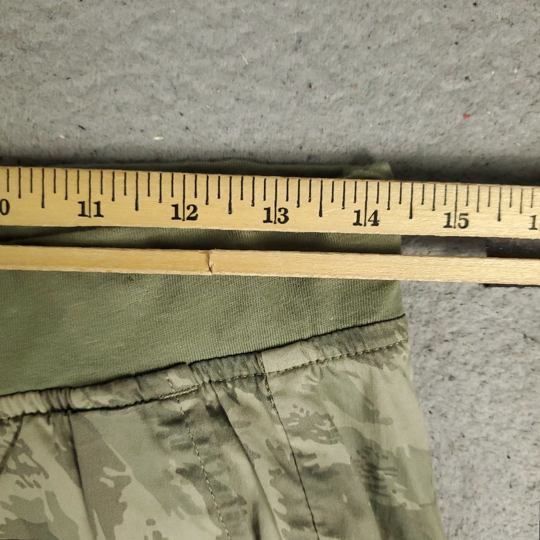 Abercrombie & Fitch Abercrombie & Fitch Shorts Mens XS Green Camo Active Lace Tie Short Size US 27 - 4 Thumbnail