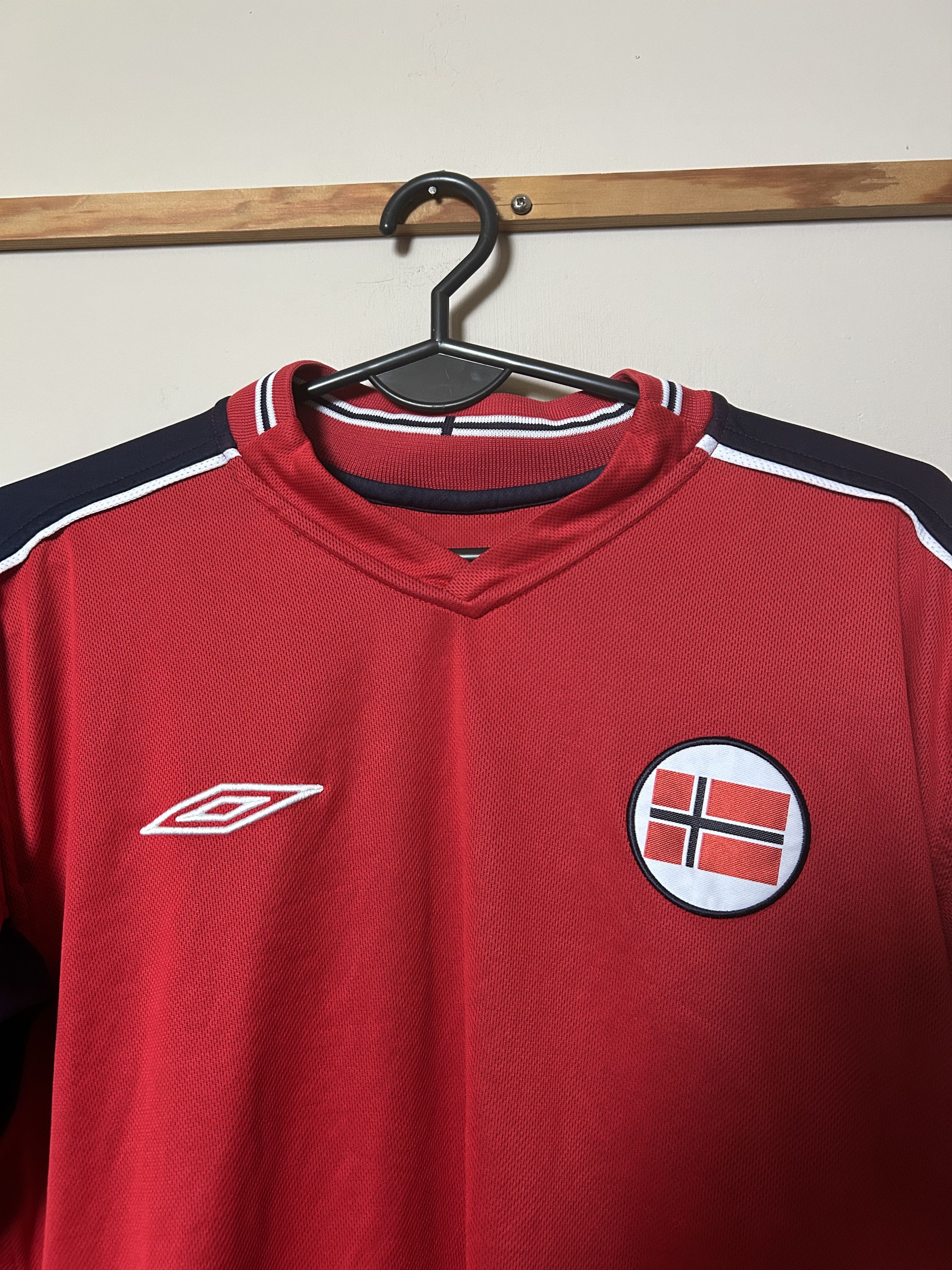 Umbro Vintage NORWAY - Umbro - 2003/2005 - M - UNIQUE Size US M / EU 48-50 / 2 - 4 Thumbnail