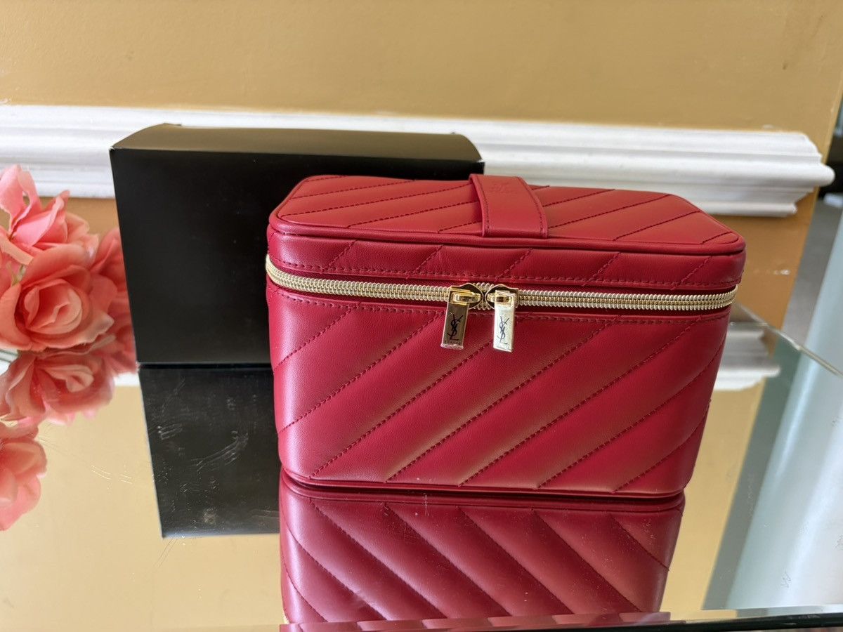 Yves Saint Laurent Yves saint laurent case Size ONE SIZE - 4 Thumbnail