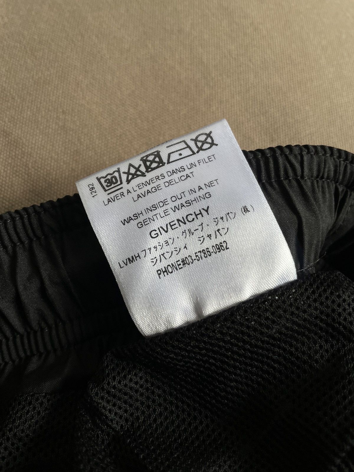 Givenchy Givenchy Logo Swim Shorts with mesh inner Size US 30 / EU 46 - 9 Thumbnail