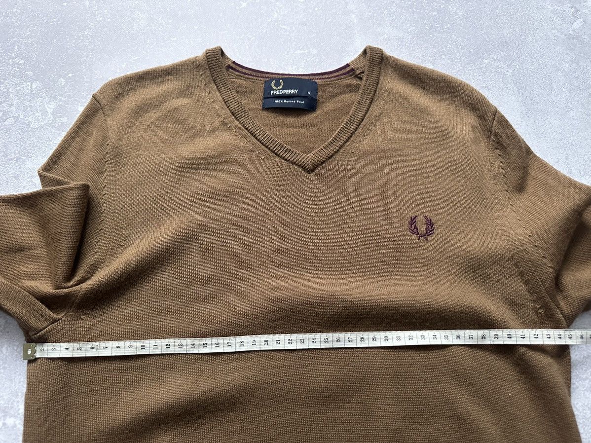 Fred Perry × Vintage Sweater V-neck Fred Perry Merino Wool size S Size US S / EU 44-46 / 1 - 7 Thumbnail