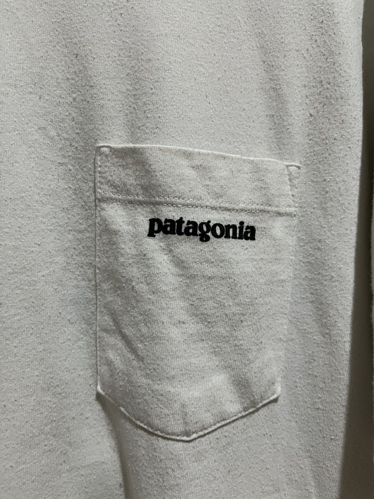 Patagonia Patagonia | Men's P-6 Logo Cotton Pocket T-Shirt Size US S / EU 44-46 / 1 - 3 Thumbnail