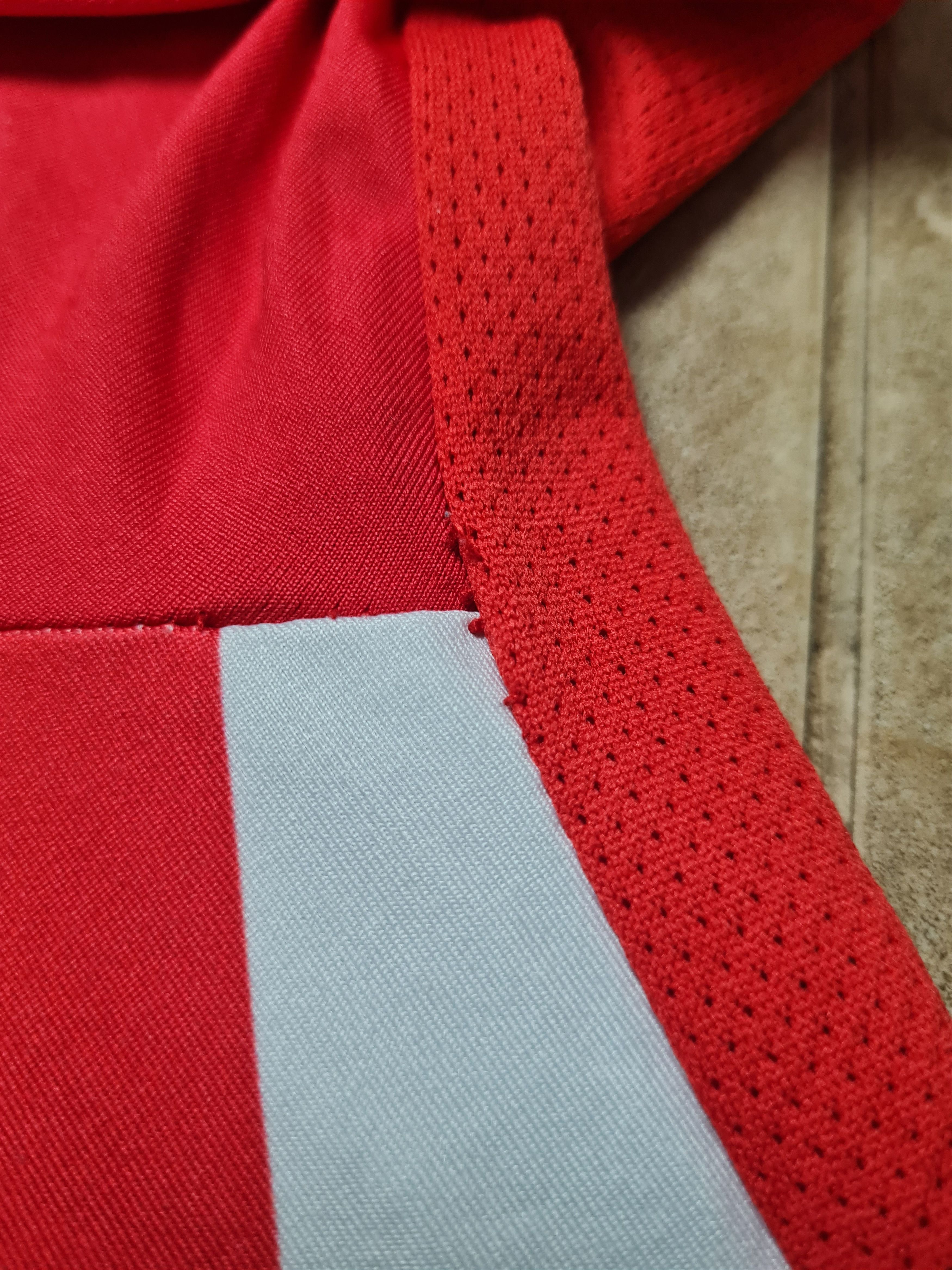 Umbro Soccer Jersey GIRONA FC Home Football Umbro Shirt 2018/2019 Size US M / EU 48-50 / 2 - 7 Thumbnail