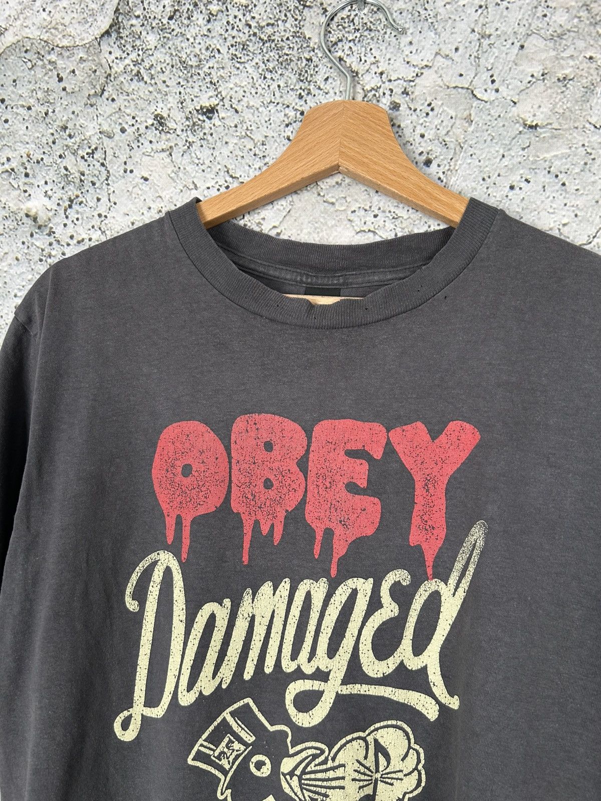 Obey Vintage Obey Damaged Propaganda Graphic Tee Streetwear Hype Size US M / EU 48-50 / 2 - 3 Thumbnail