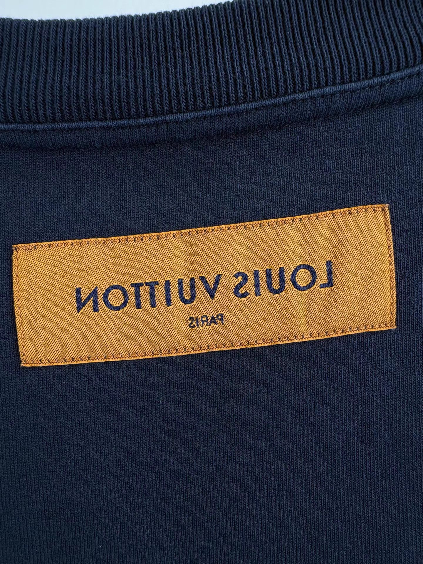Louis Vuitton LOUIS VUITTON Back Instruction Print Short Sleeve K1 Size US XL / EU 56 / 4 - 3 Thumbnail