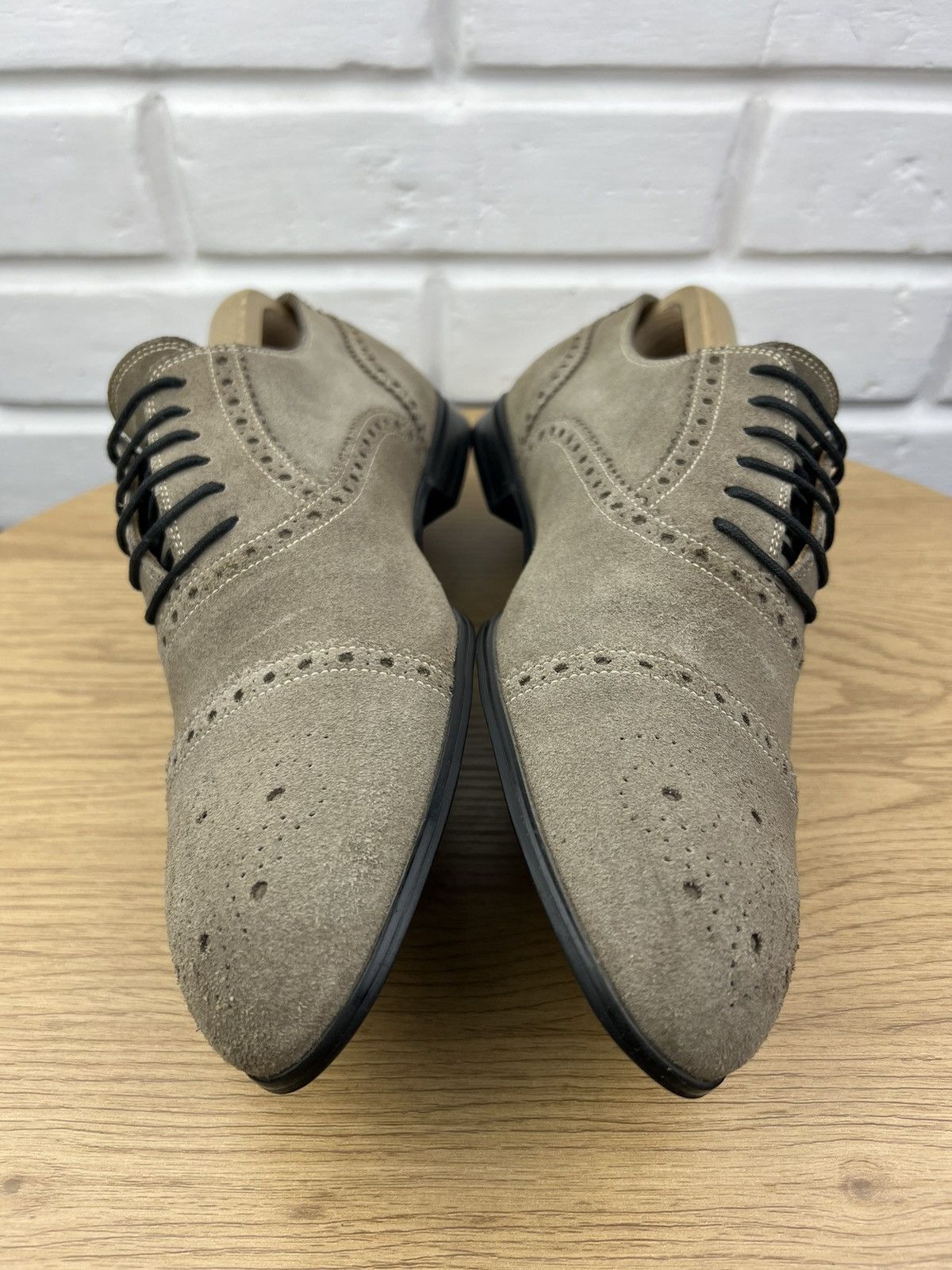 Gucci GUCCI Oxfords Suede Shoes Wingtip Lace Up Metal Logo Beige Size US 9.5 / EU 42-43 - 8 Thumbnail