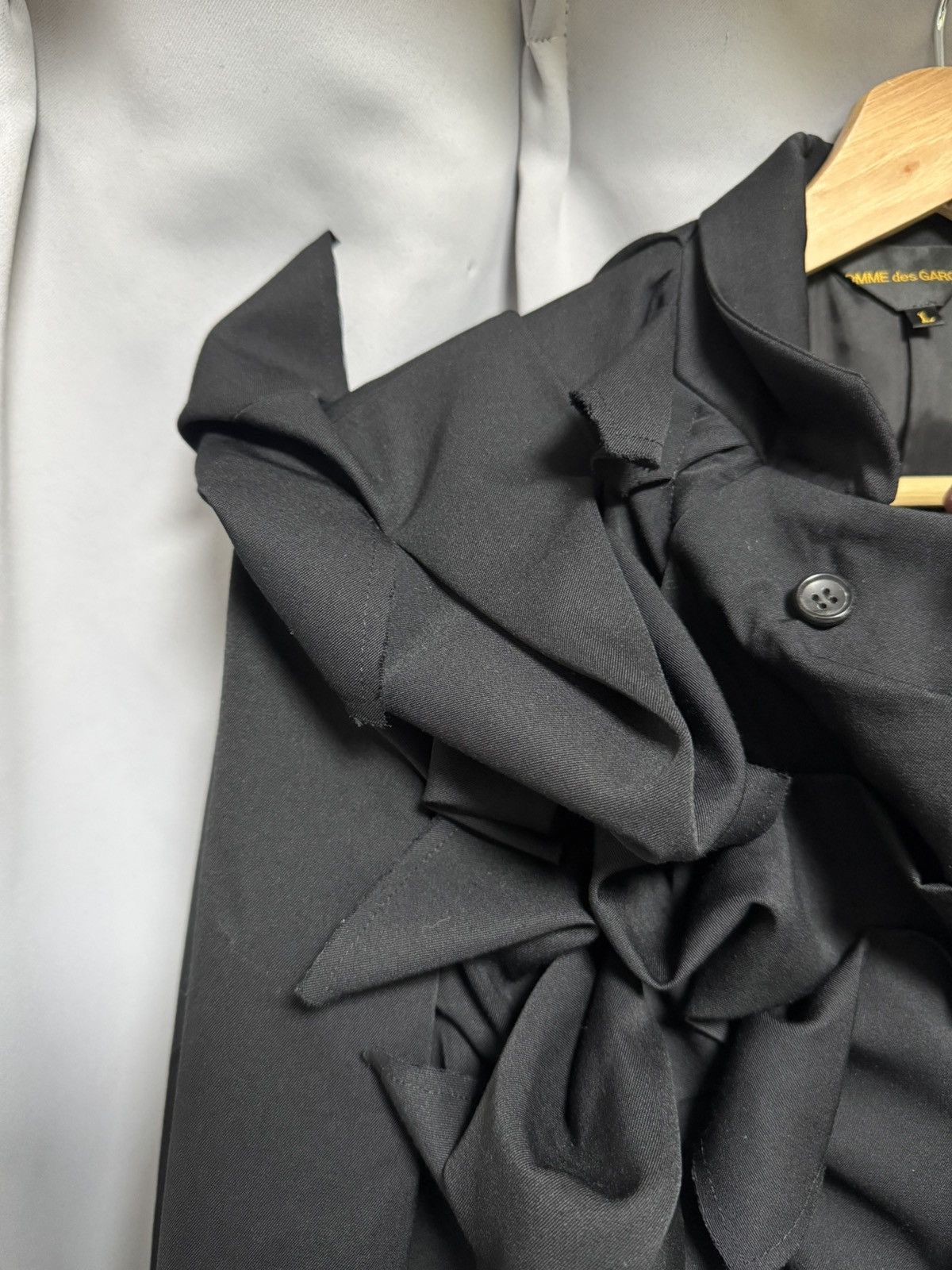 Comme des Garcons Comme des Garçons AW25 Sculptural Volume Jacket Size US M / EU 48-50 / 2 - 10 Thumbnail