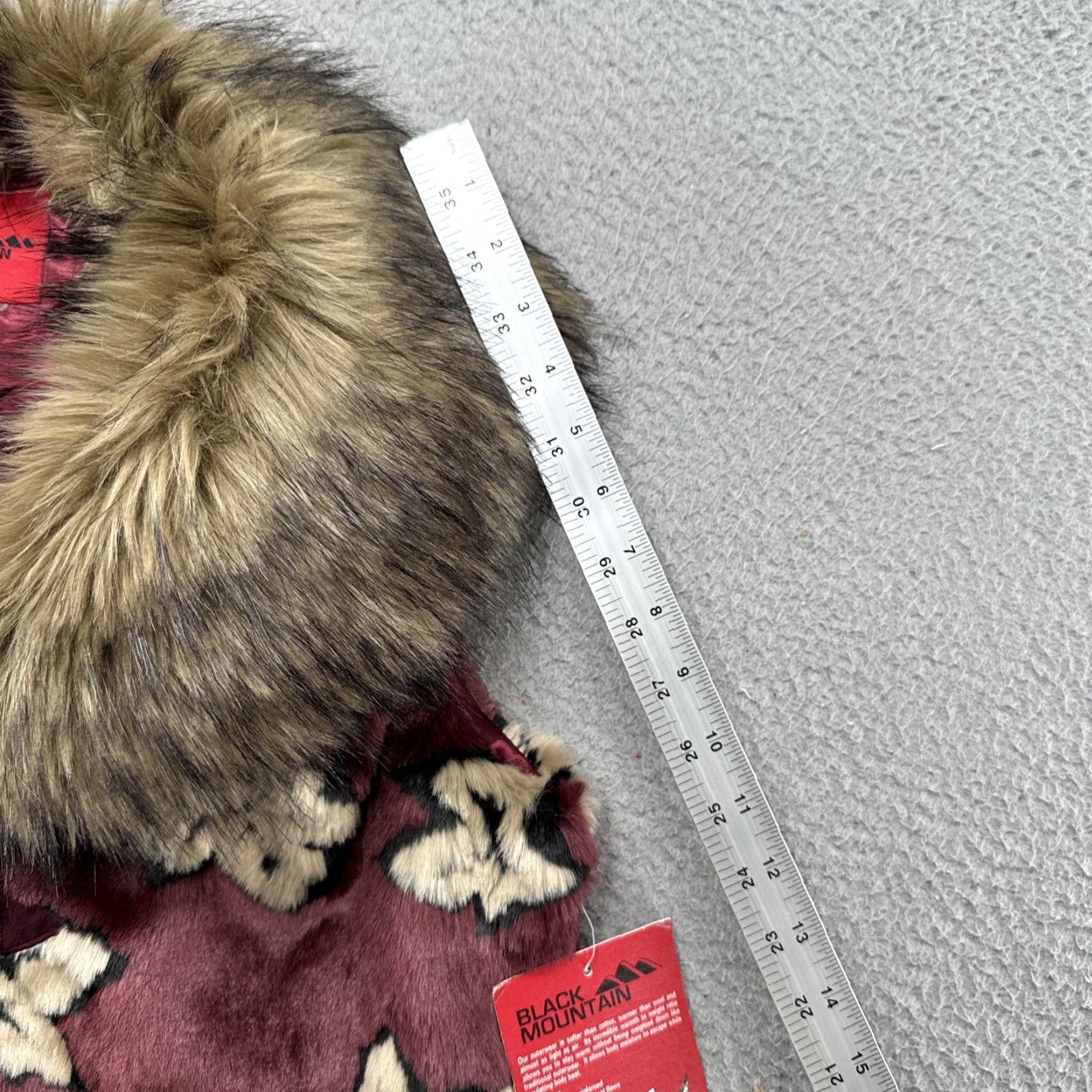 Vintage VINTAGE Black Mountain Vest Shirt Womens Small Black Mountain Faux Fur Trim Full Zip Sleeveless Vest Red Fur Trim New Size S / US 4 / IT 40 - 6 Thumbnail