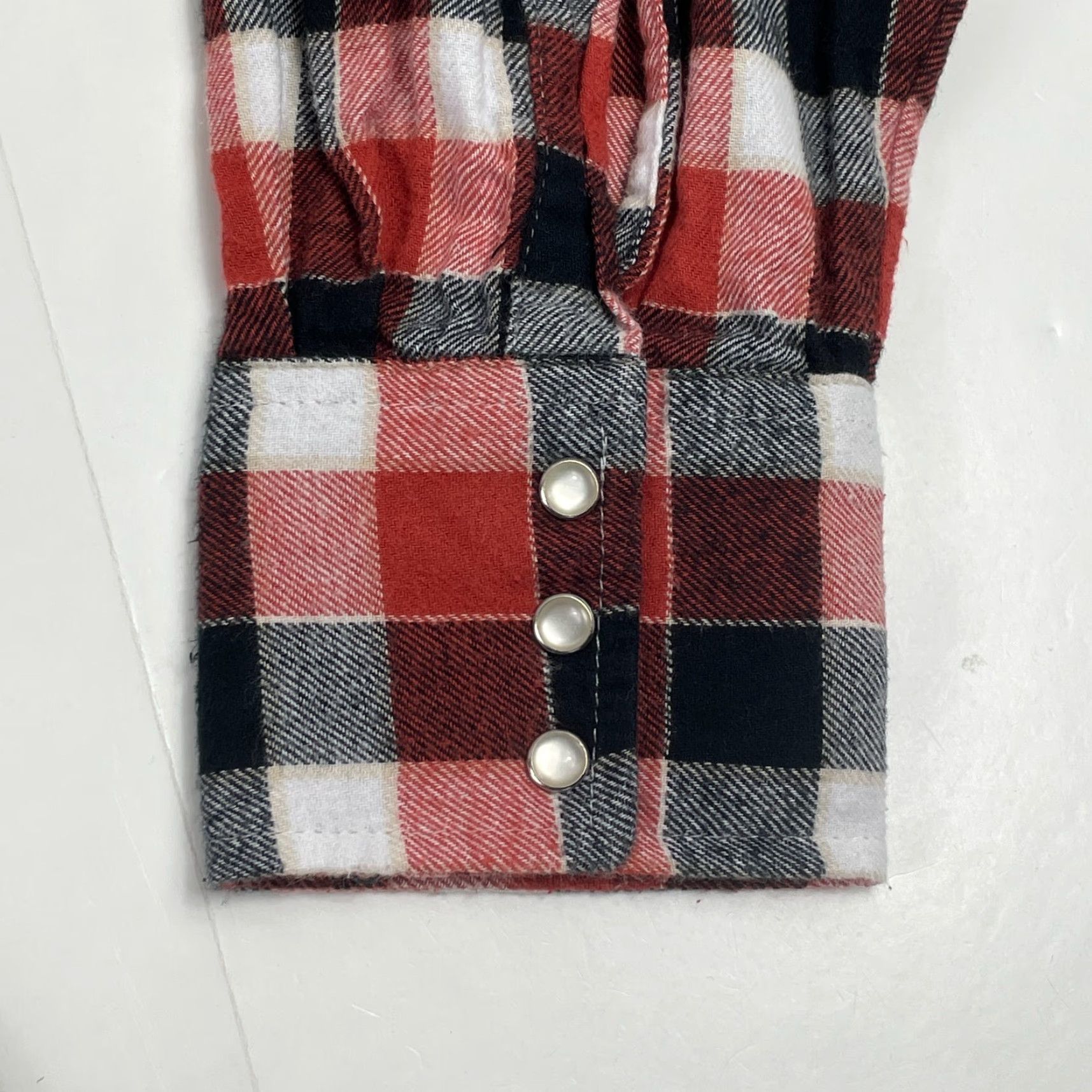 Wrangler VINTAGE Wrangler Shirt Mens XL Red Flannel Pearl Snap Western Cowboy Wrangler Wrancher Plaid Outdoor Western Farmer Boys Mens Size US XL / EU 56 / 4 - 5 Thumbnail