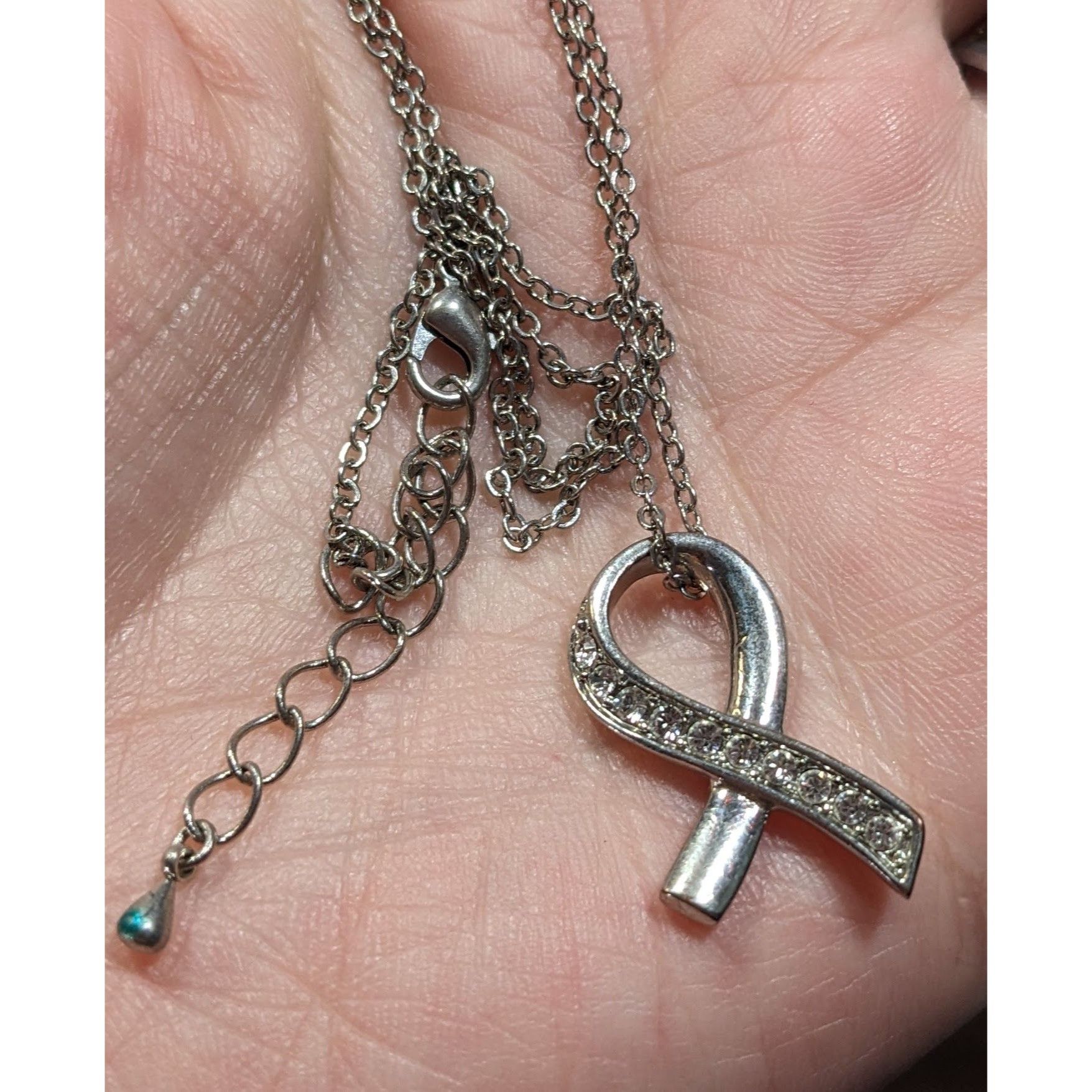 Other Elegant Ribbon Pendant Silver Tone With Rhinestone Accents Size ONE SIZE - 5 Thumbnail