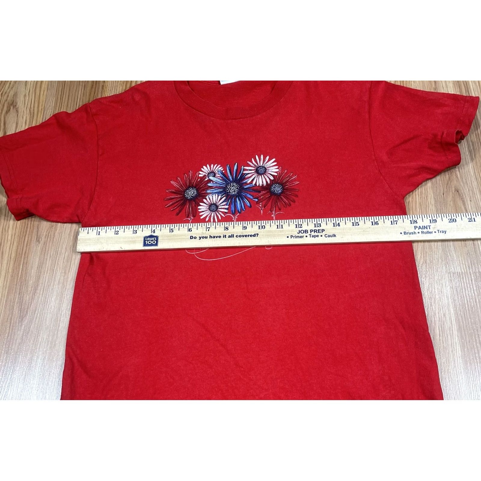 Delta Delta Pro Weight T-Shirt Mens S Small Red Daisies Short Sleeve Cotton Graphics Size US S / EU 44-46 / 1 - 5 Thumbnail