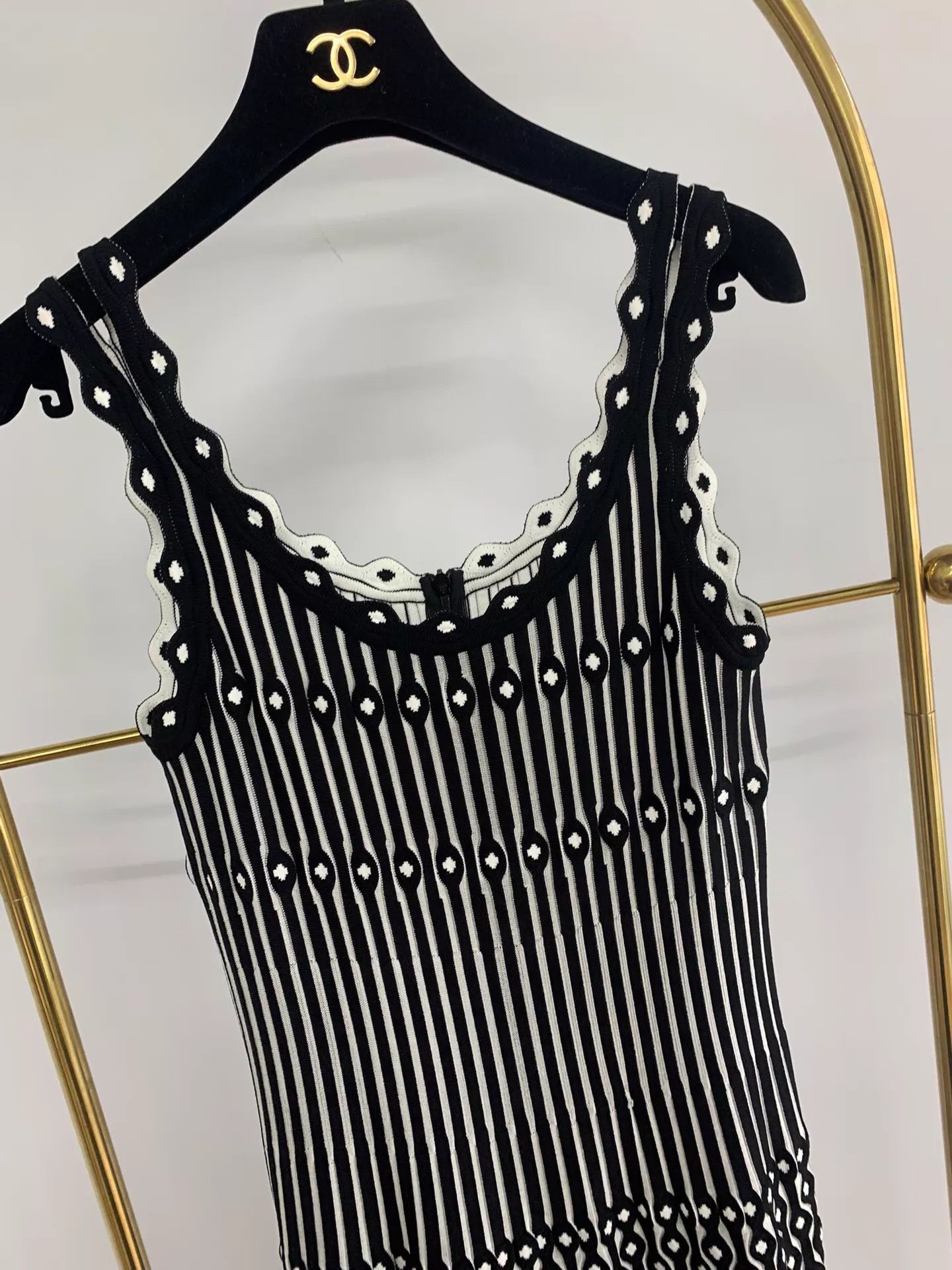 Alaia ALAÏA women's black & white colorblock dress 38 new Size XS / US 0-2 / IT 36-38 - 2 Thumbnail